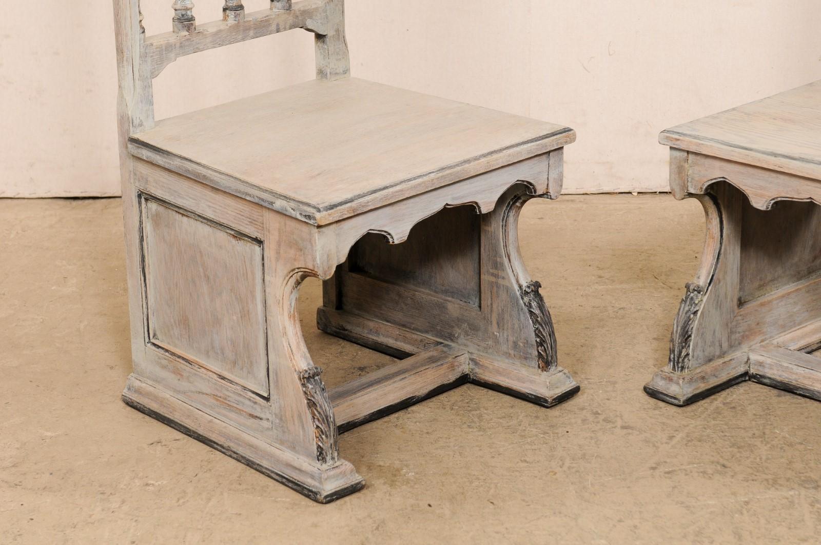 Englische geschnitzte Holzstühle im Stil der Neogotik, frühes 20. Jahrhundert im Angebot 7