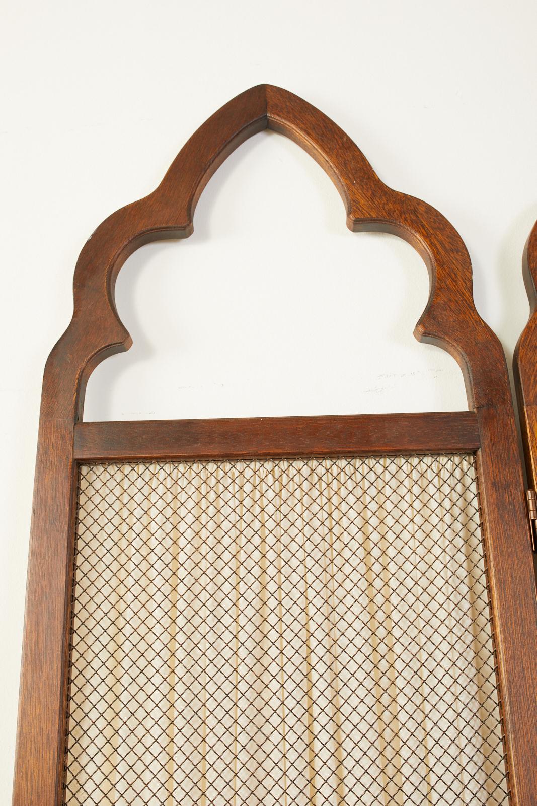 gothic screen