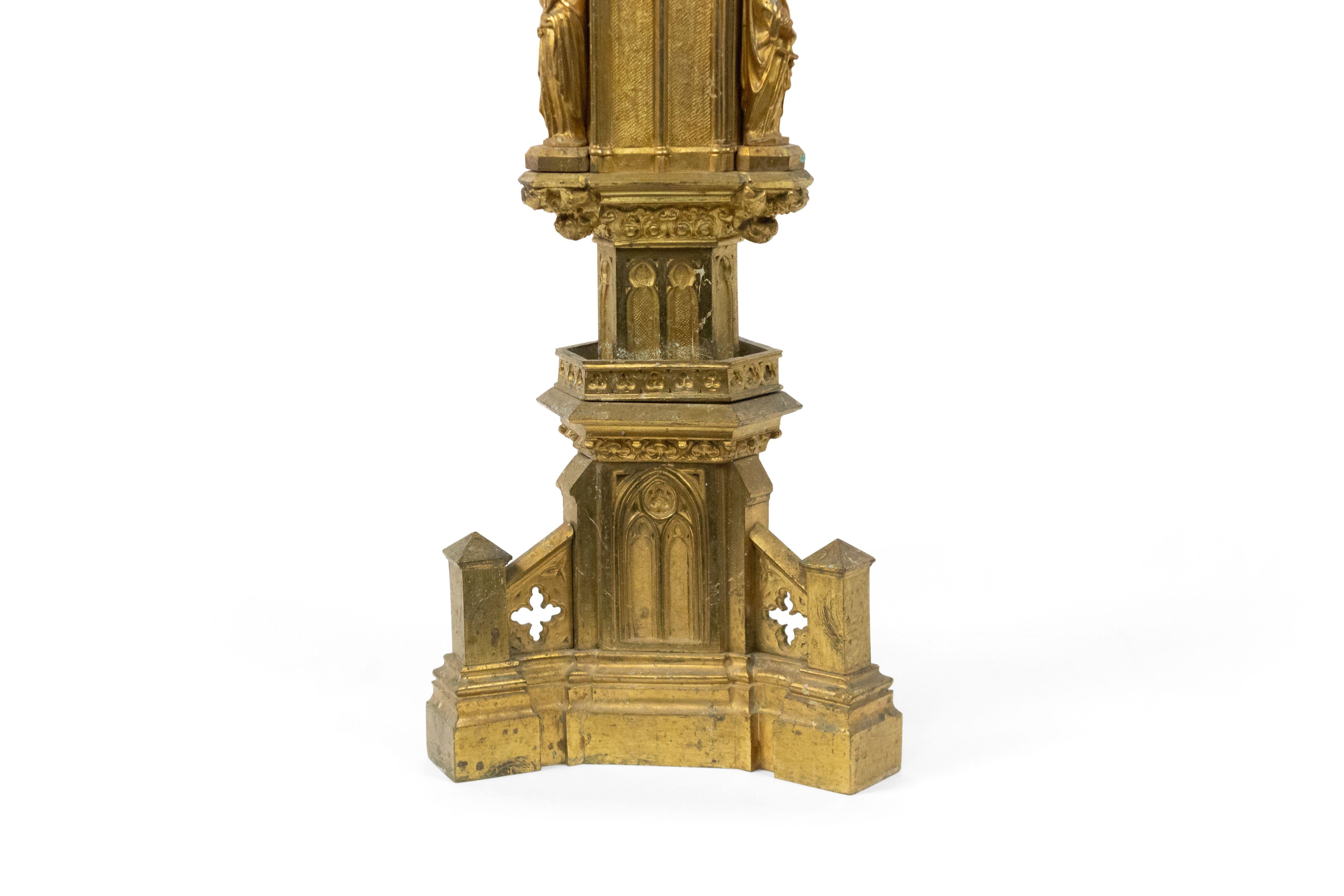 Englische Dore-Altar-Kerzenständer aus Bronze im gotischen Stil im Angebot 3