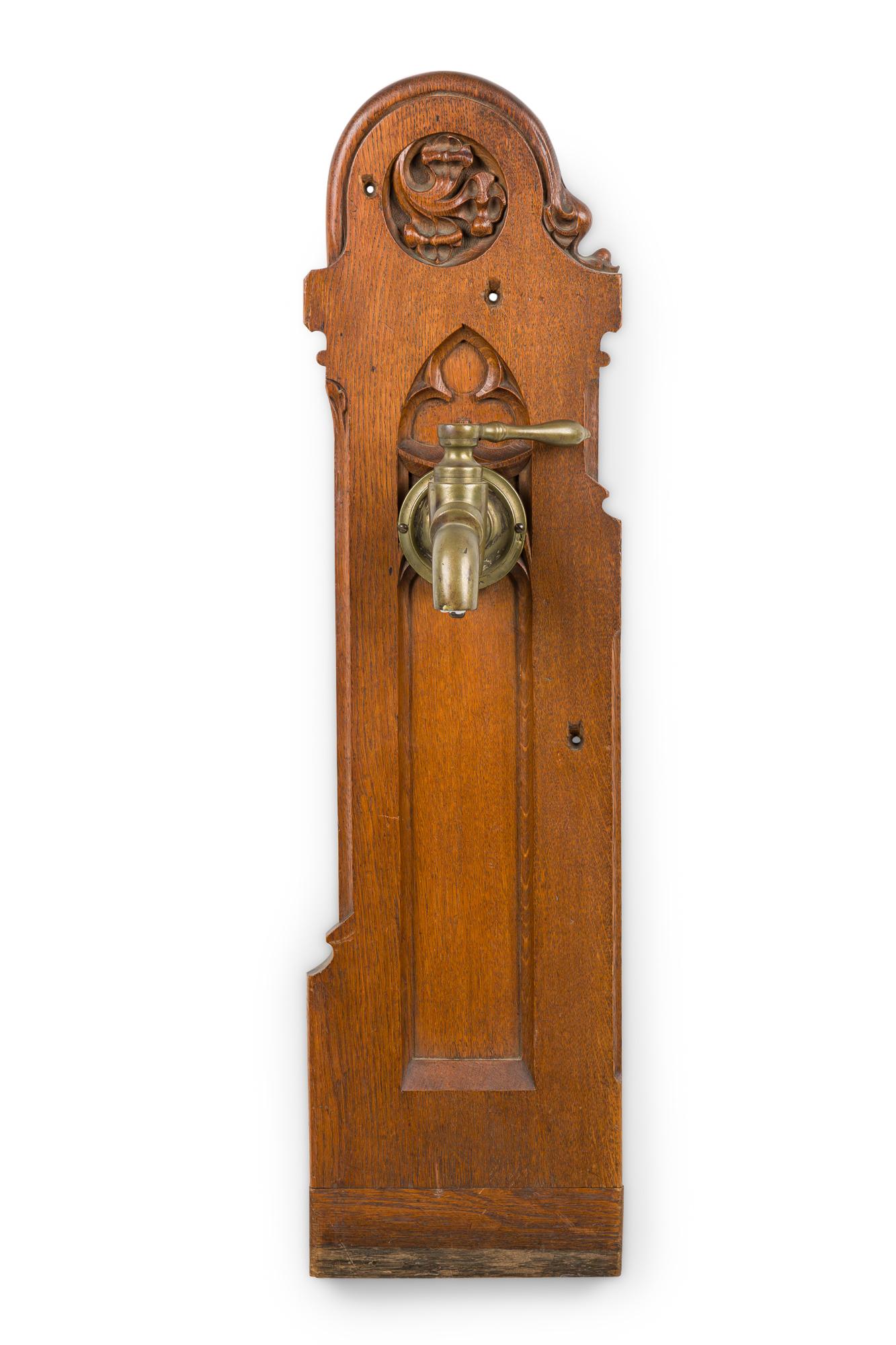 Englisch Gotik Stil Weihwasser Bronze Wasserhahn Eiche Wandtafeln im Angebot 4