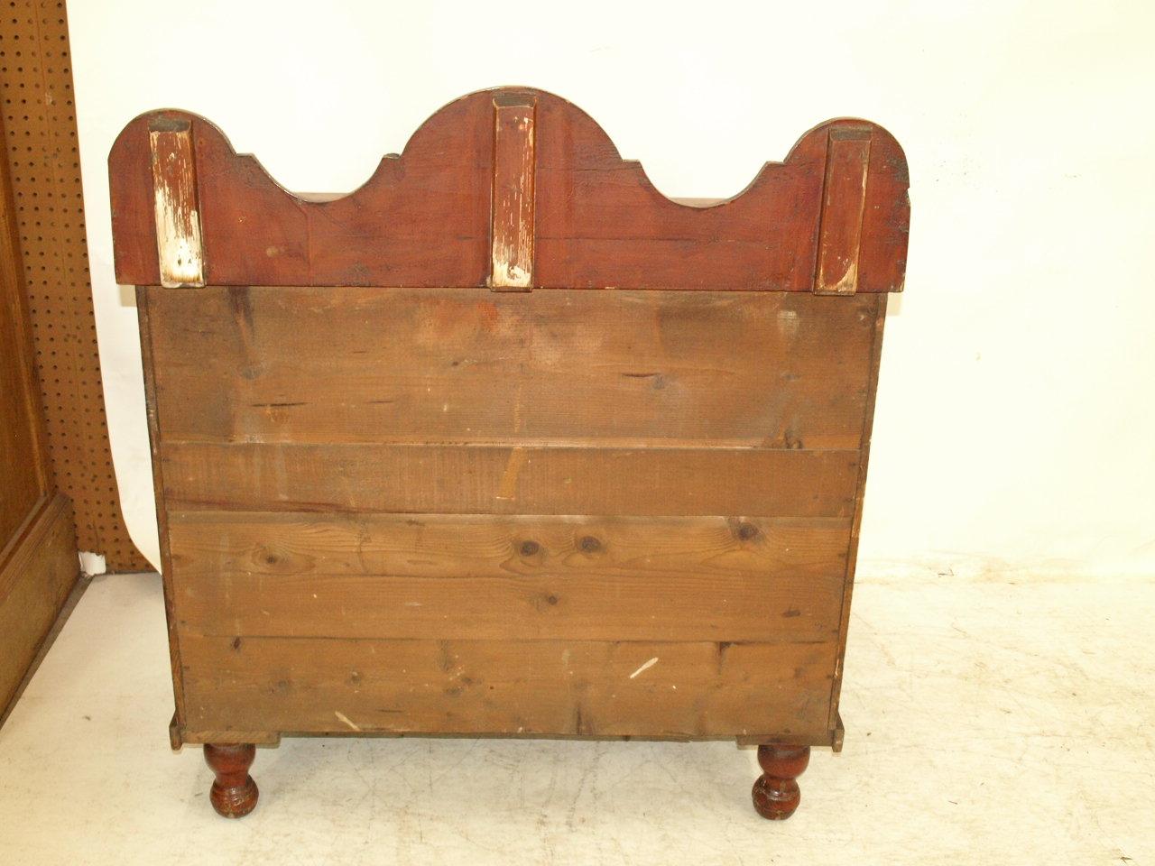 English Grain Painted Chest For Sale 3