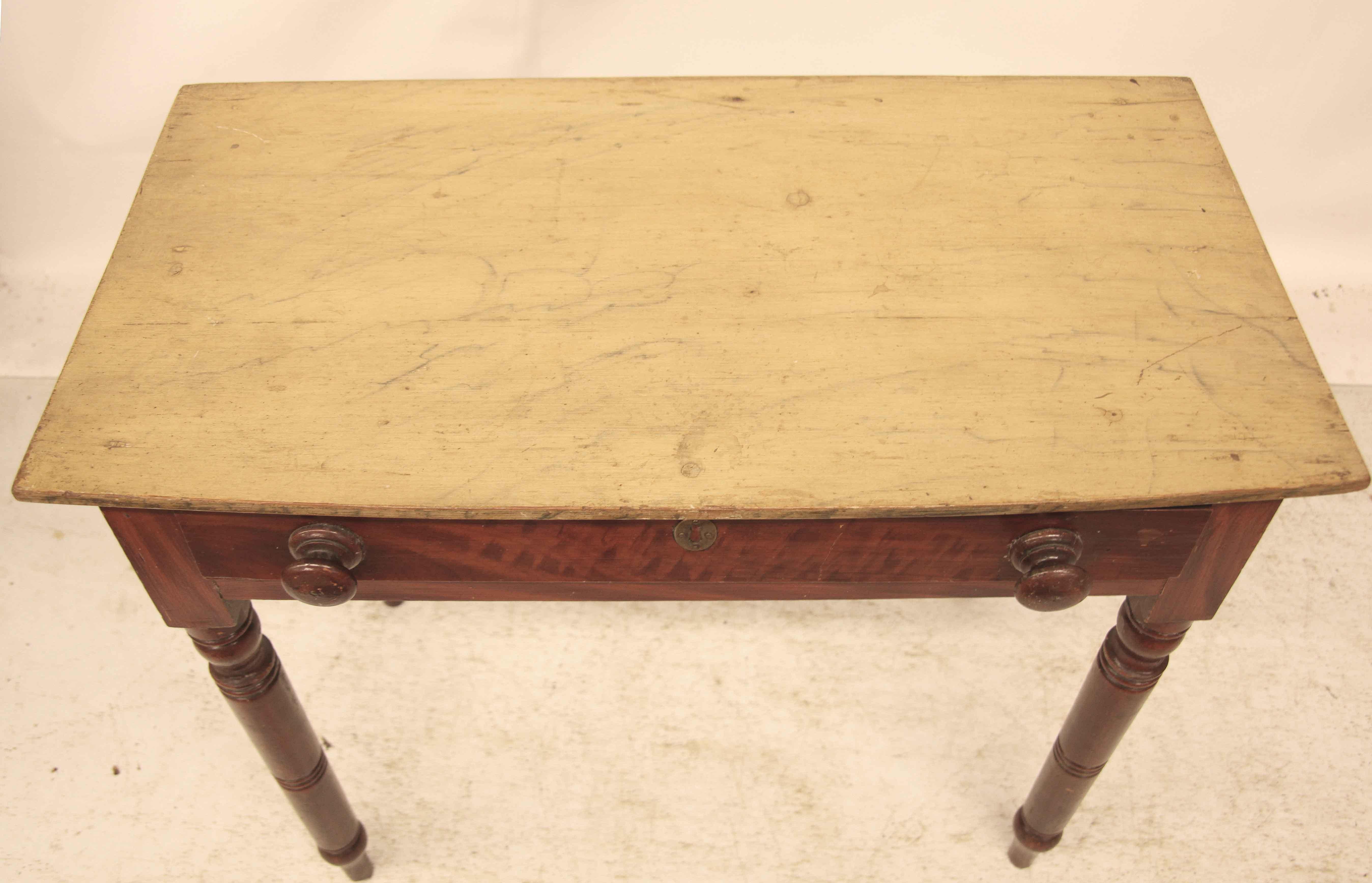 Mid-19th Century English Grain Painted One Drawer Table For Sale