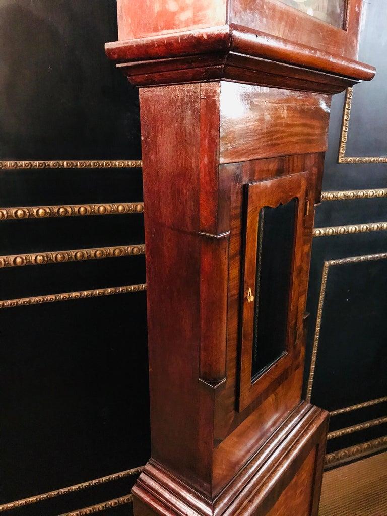 English Grandfather Clock antique 19th Century with a Mahogany veneer Case For Sale 6