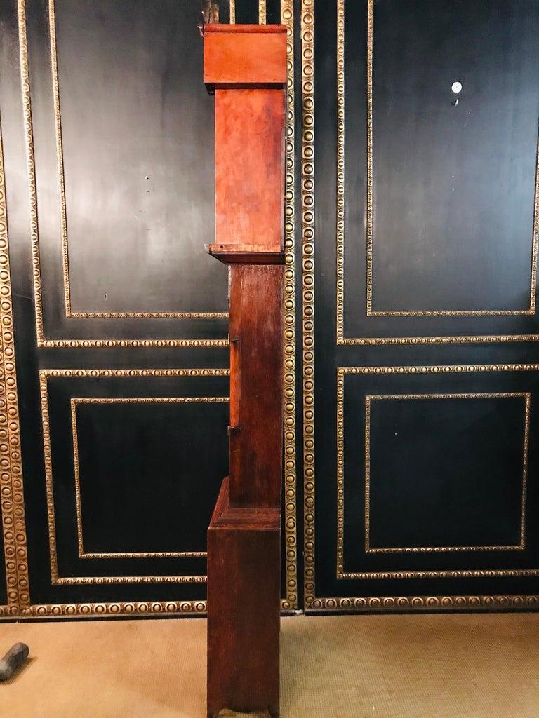 English Grandfather Clock antique 19th Century with a Mahogany veneer Case For Sale 11