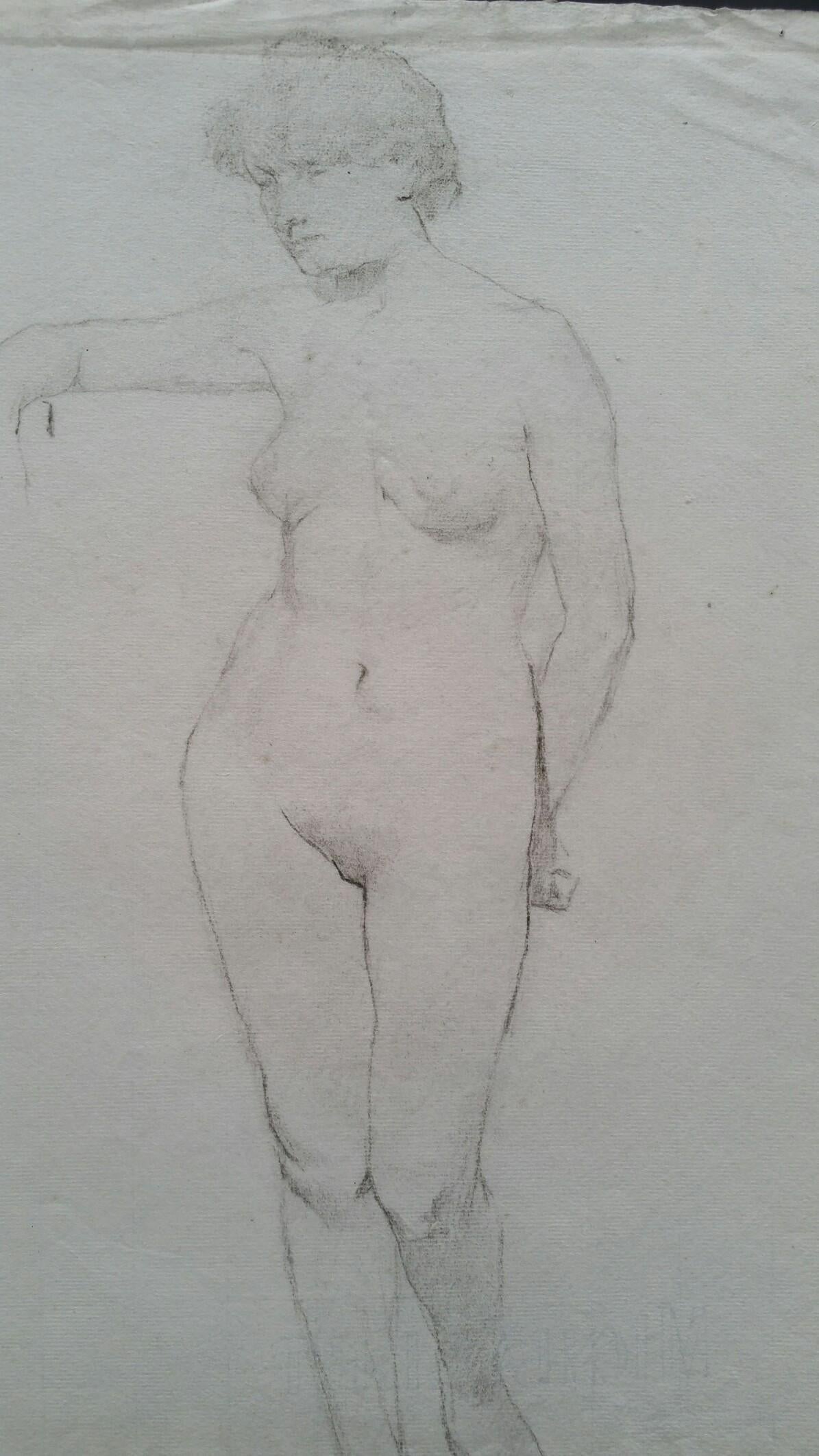Portrait en graphite anglais d'une femme nue, debout, tournée vers l'avant en vente 3
