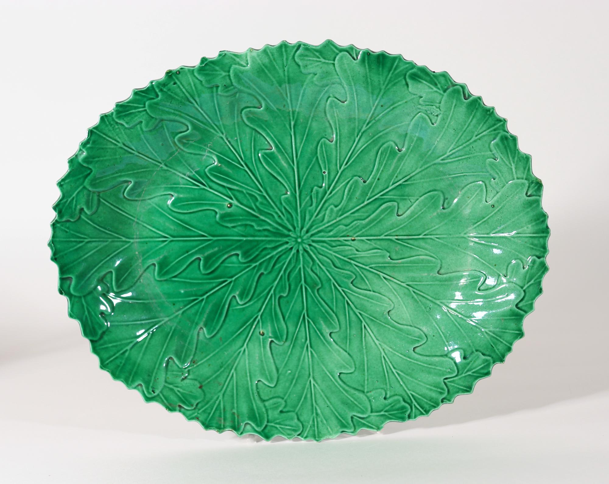 18th-Century Green Glaze Oak Leaf Pottery Baskets & Stands For Sale 4