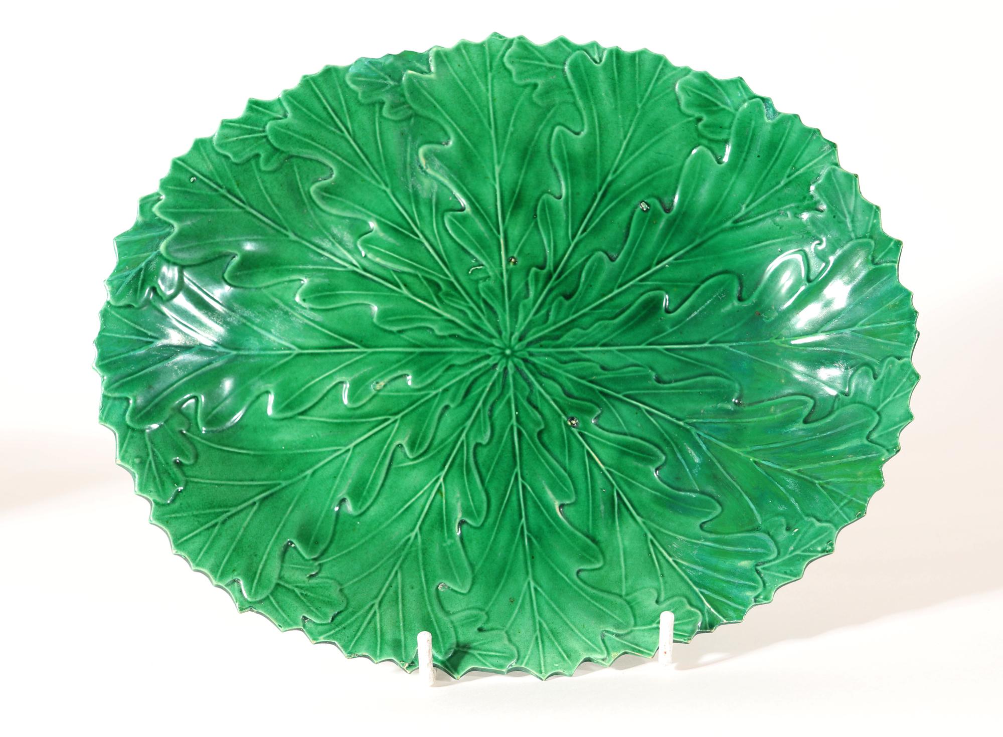 18th-Century Green Glaze Oak Leaf Pottery Baskets & Stands For Sale 2