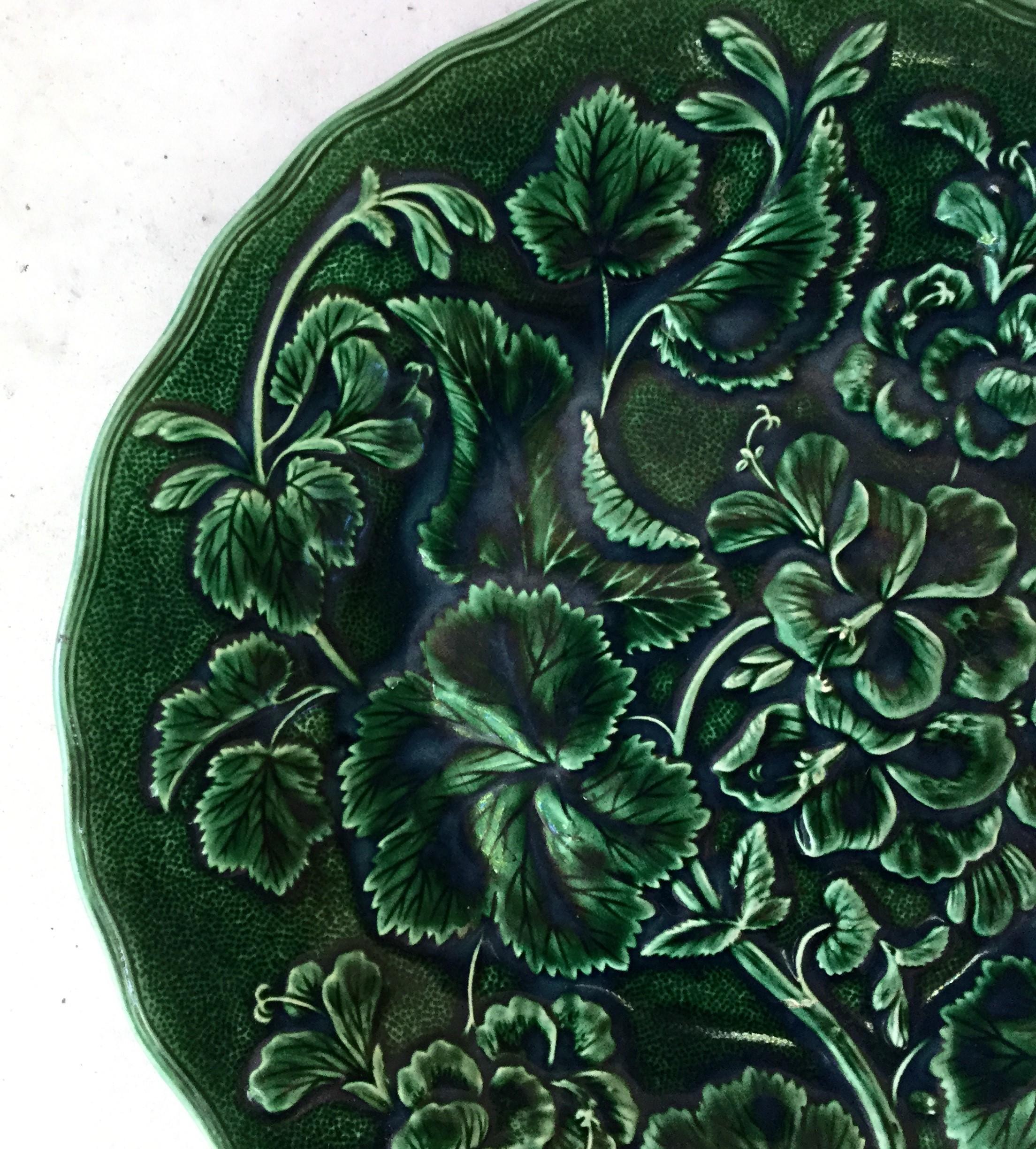 Victorian English Green Majolica Geranium Plate, circa 1880