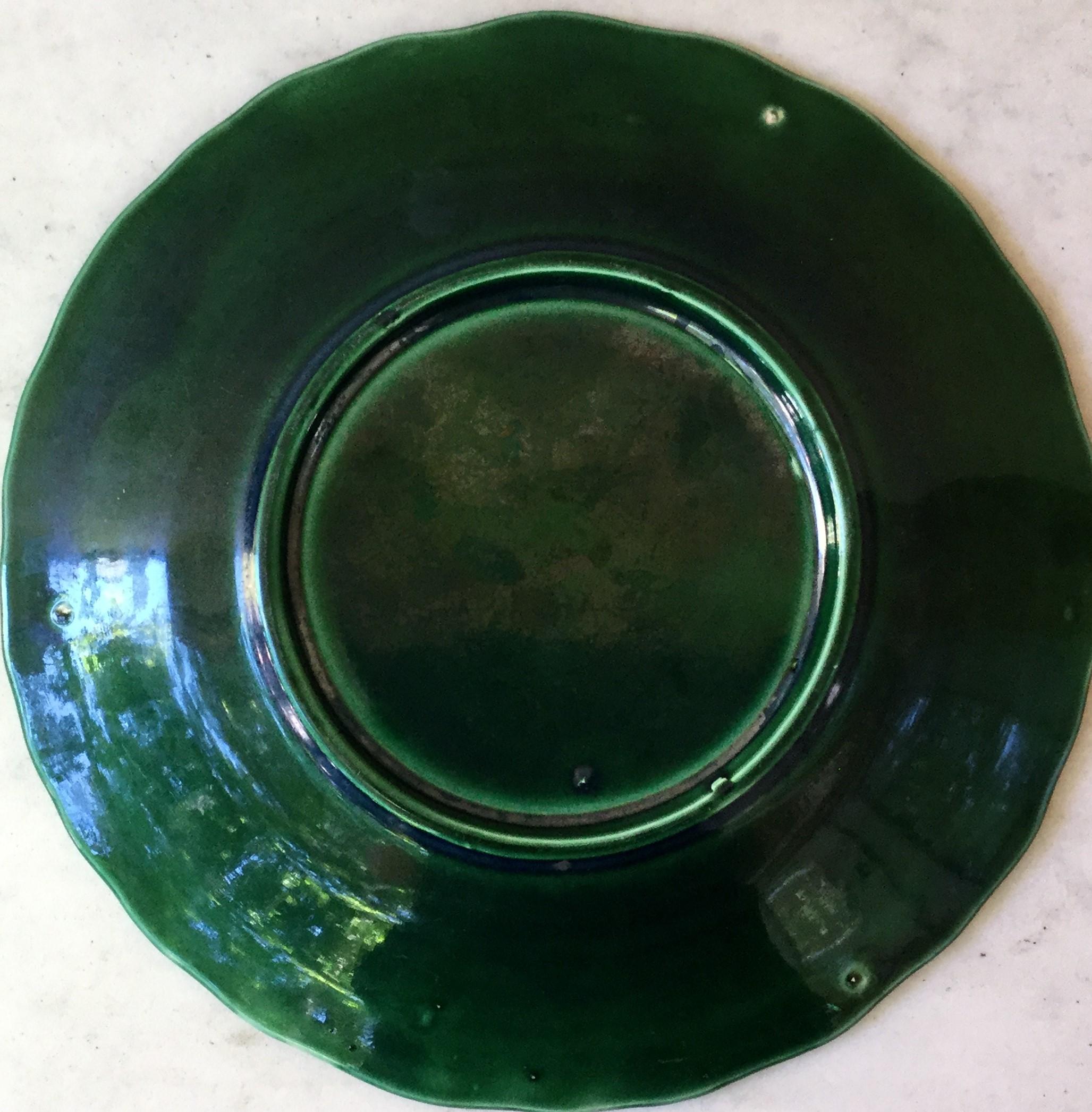 Late 19th Century English Green Majolica Geranium Plate, circa 1880