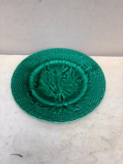 English Green Majolica Leaves Plate, circa 1890