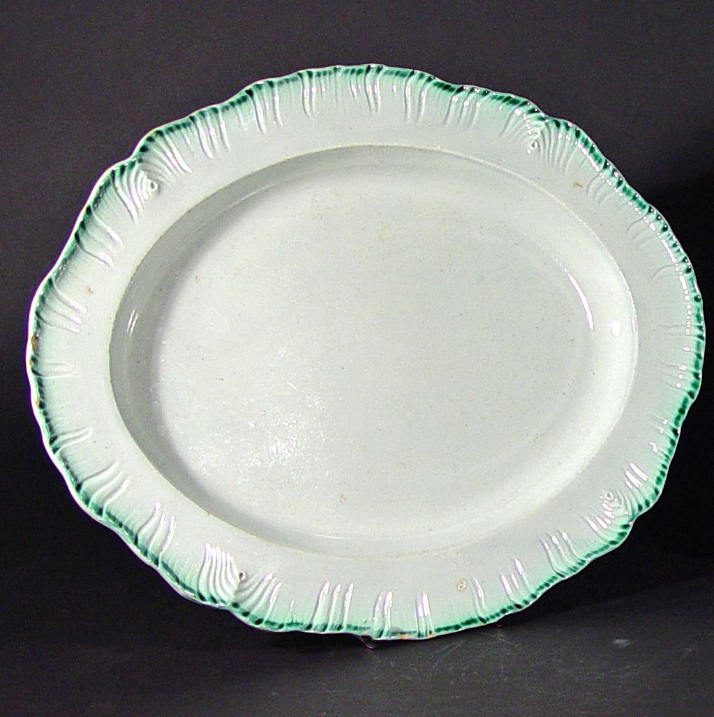 Georgian English Green Shell-Edged Pearlware Pottery Dishes,  Davenport, circa 1800