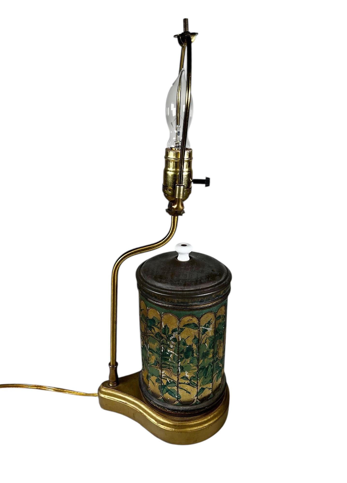 Fine XIX secolo English Green Tole Tea Canister Lamp on Custom Stand in vendita