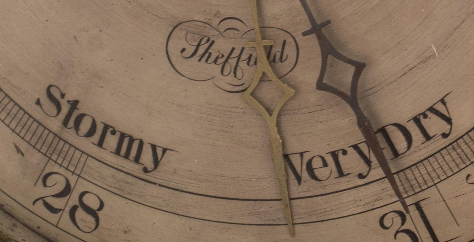 Englisches Barometer aus Old Sheffield Eiche von H. Barnascone (Metall) im Angebot