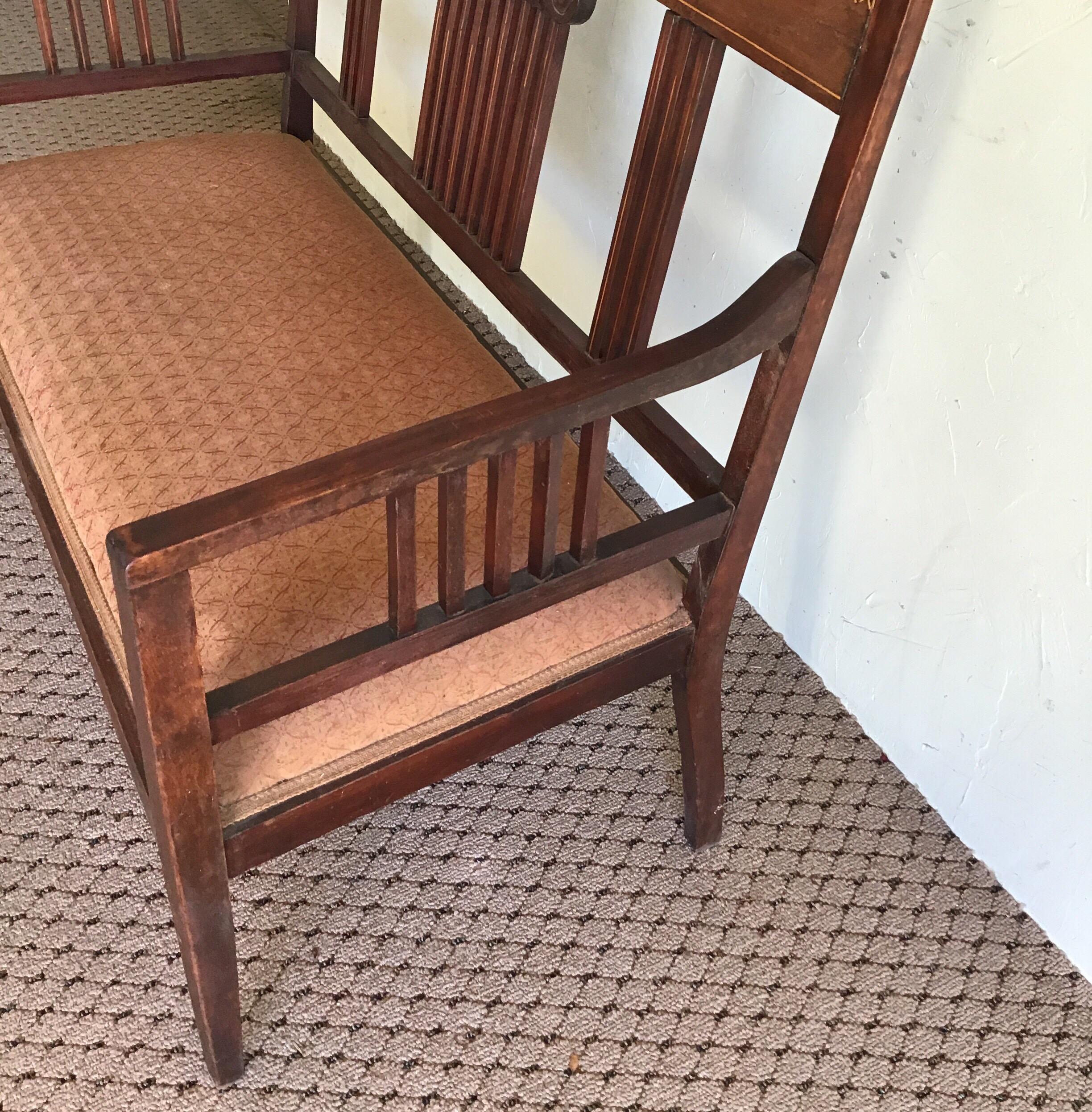 English Hall Bench, circa 1920s In Good Condition For Sale In Douglas Manor, NY