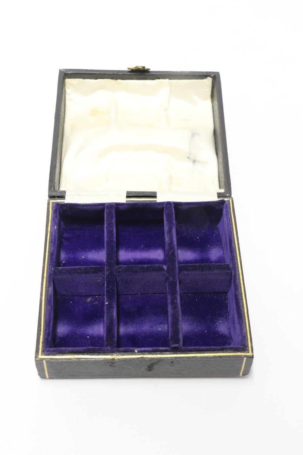 English Hall Marked Silver Early 20th Century Set of 6 Boxed Napkin Rings For Sale 1