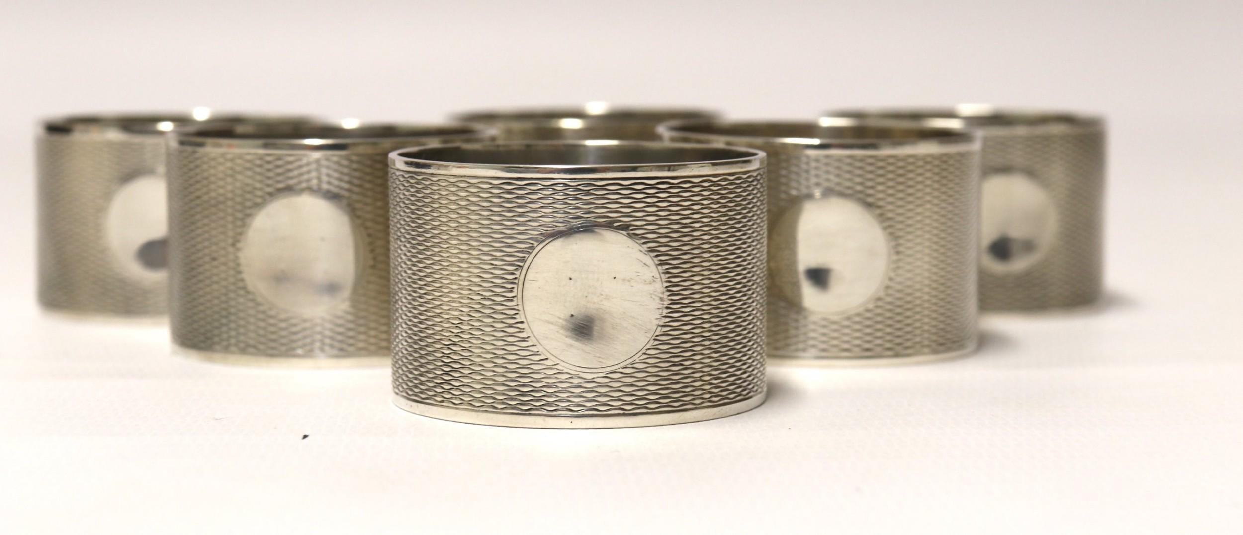 English Hall Marked Silver Early 20th Century Set of 6 Boxed Napkin Rings For Sale 5