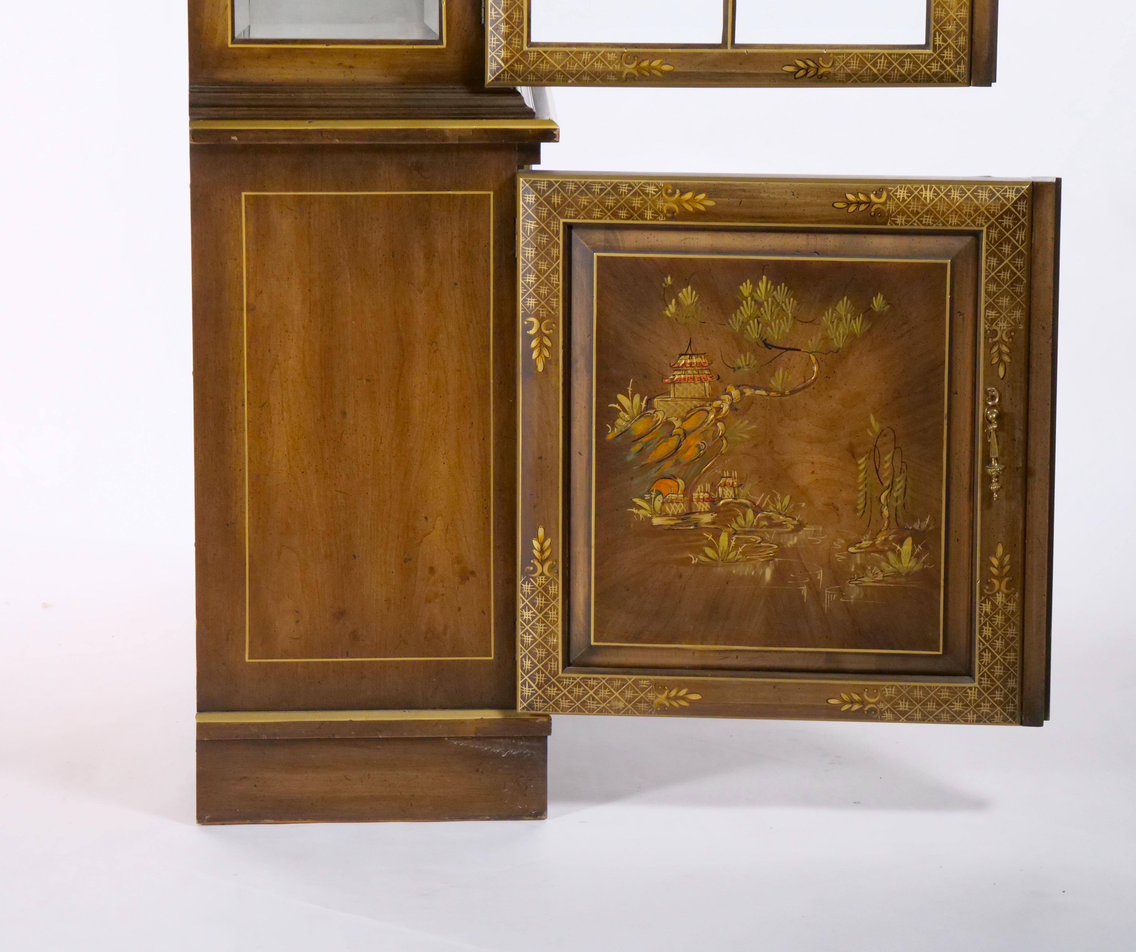 English Hand Painted / Decorated Wood Chinoiserie Display Cabinet For Sale 2