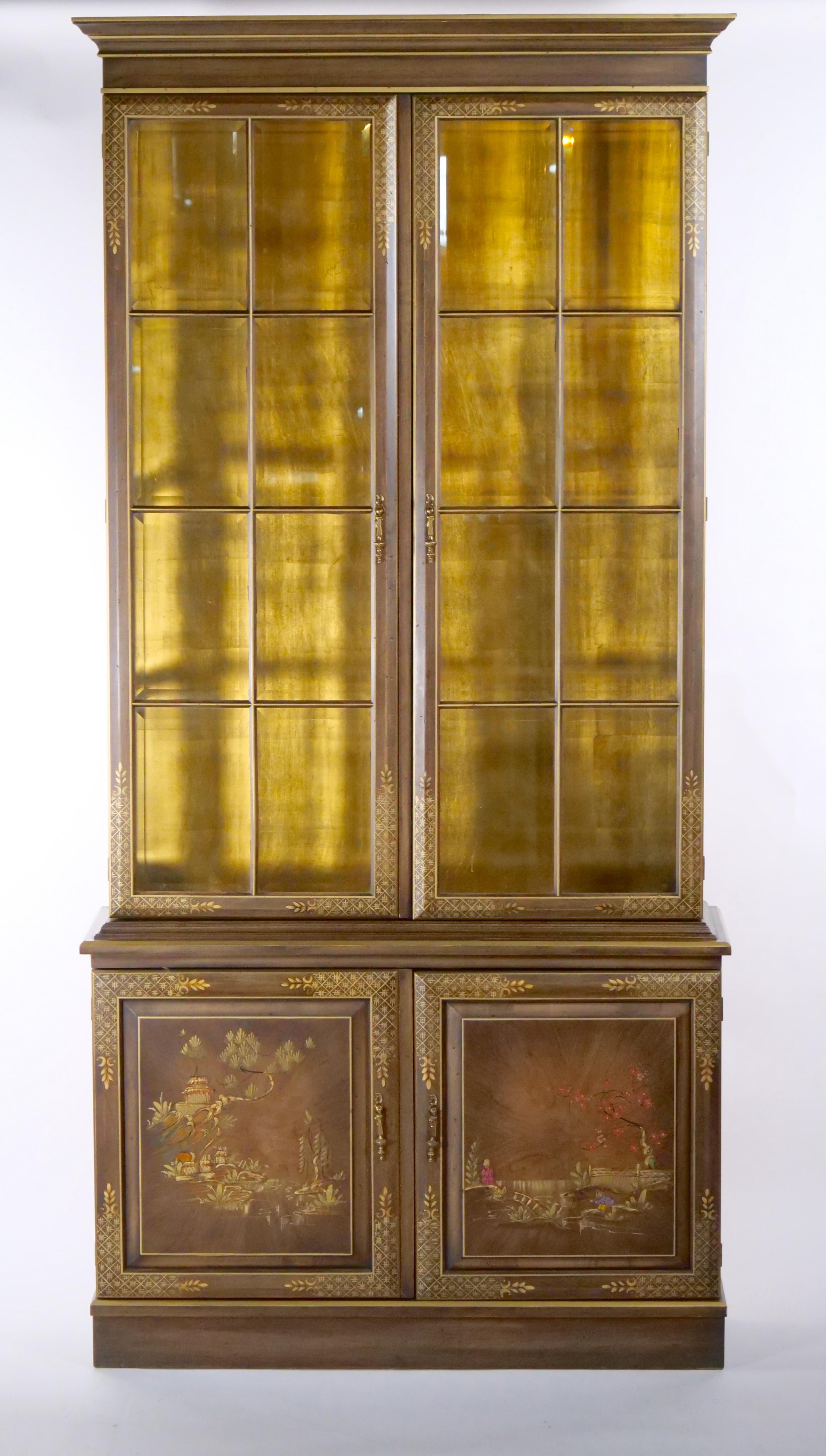 English Hand Painted / Decorated Wood Chinoiserie Display Cabinet For Sale 7