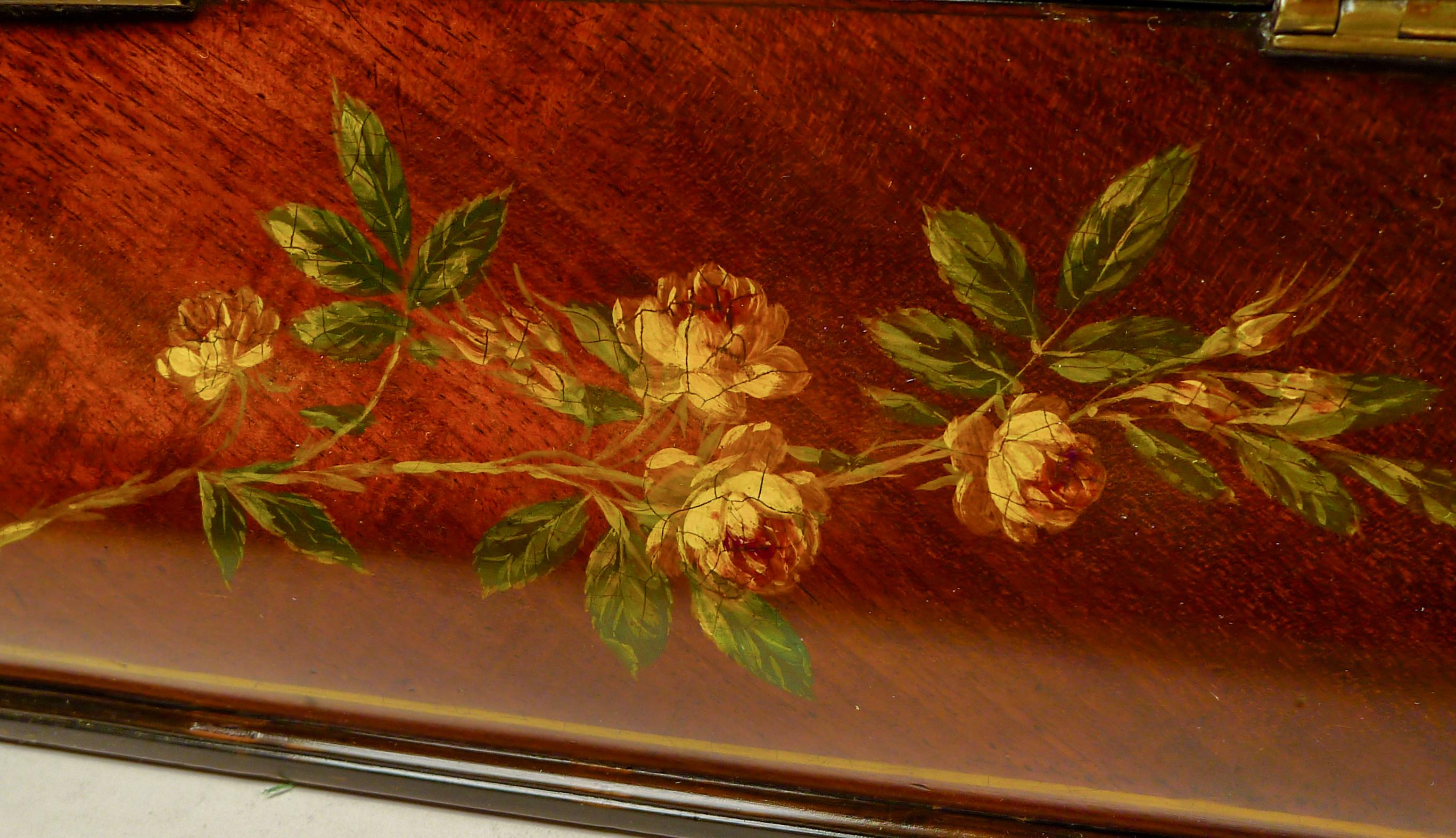English Hand-Painted Regency Mahogany Tea Caddy c.1820 In Good Condition For Sale In Bath, GB