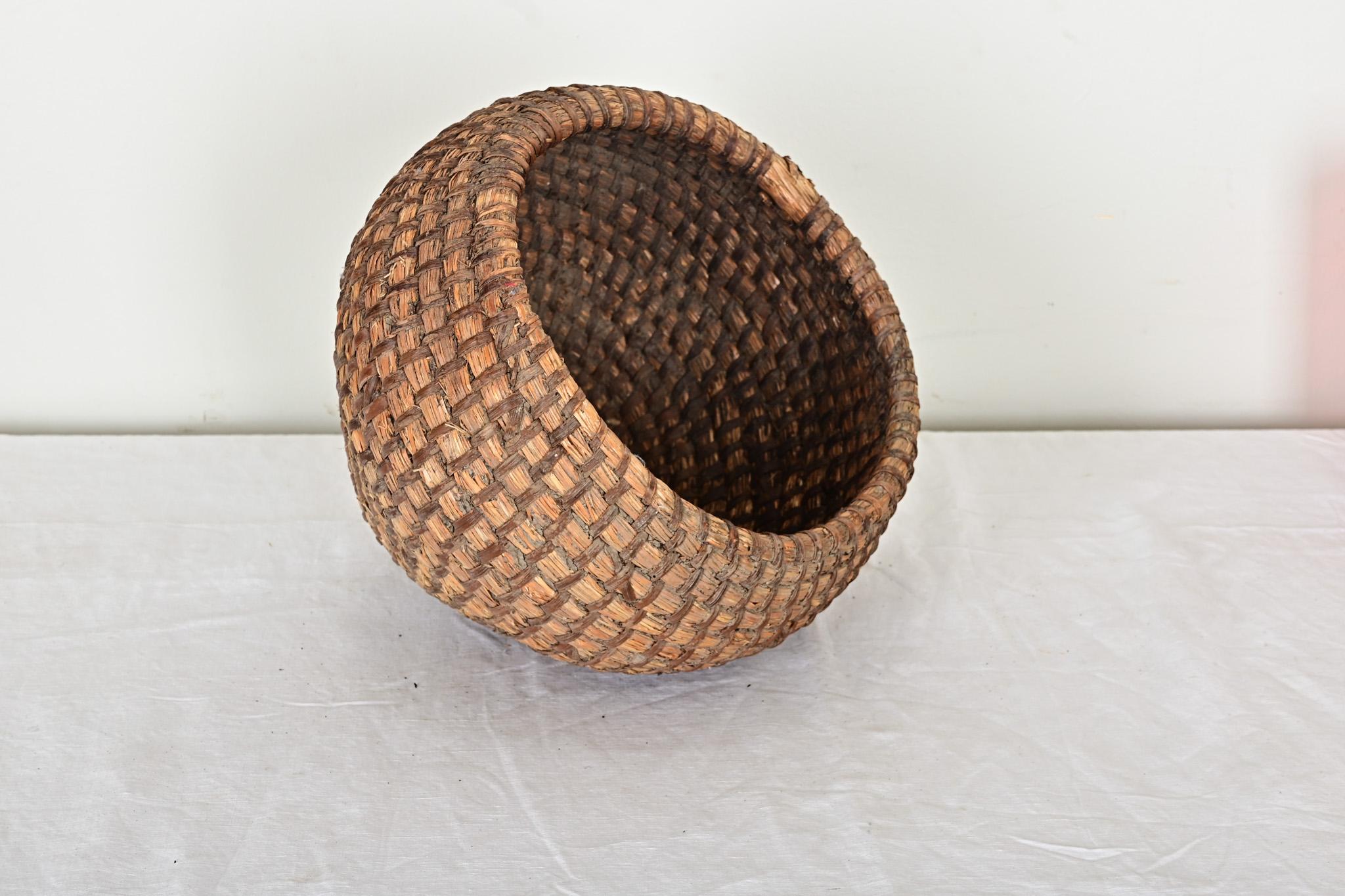 Natural Fiber English Handmade Woven Straw Beehive Skep