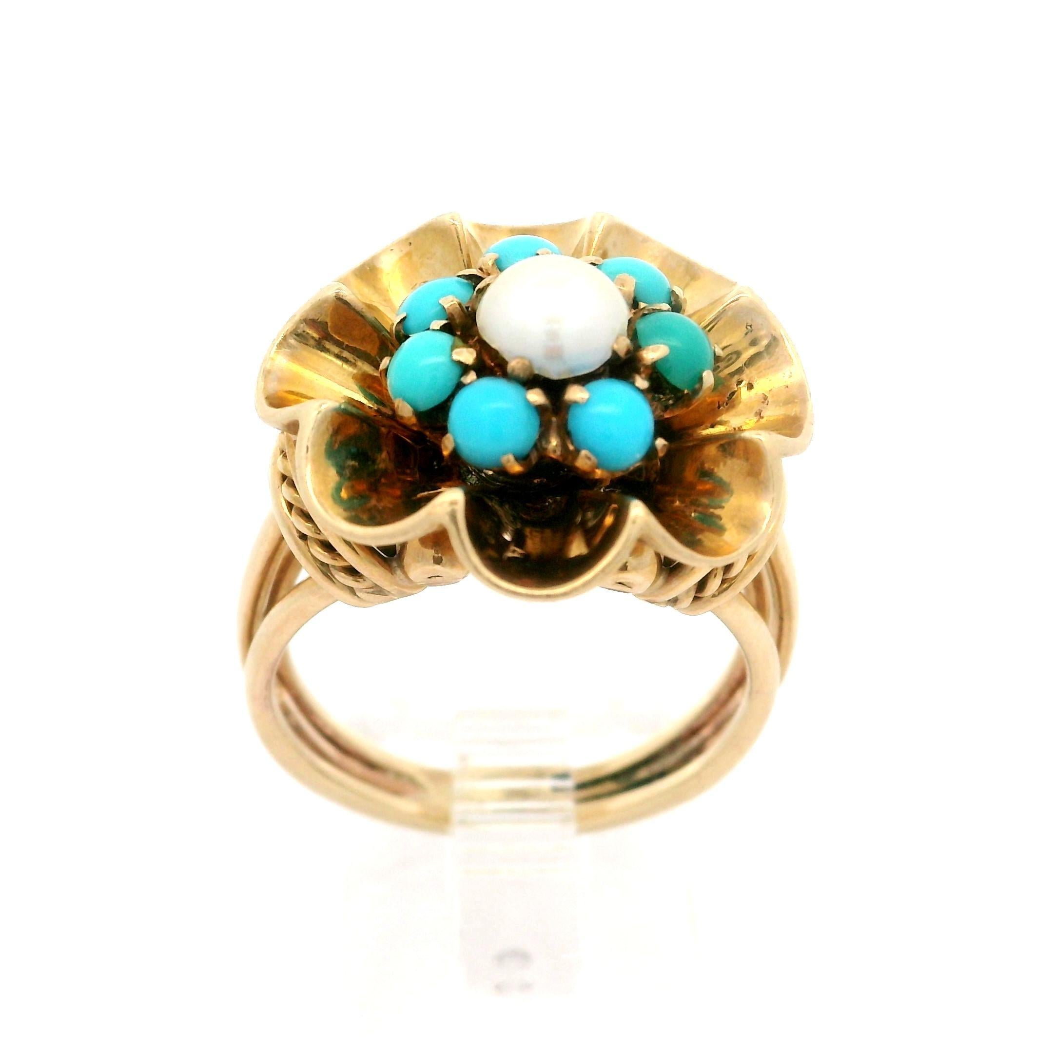 English Handmade Yellow Gold Turquoise & Mabe Pearl Flower Wire Work Ring For Sale 1