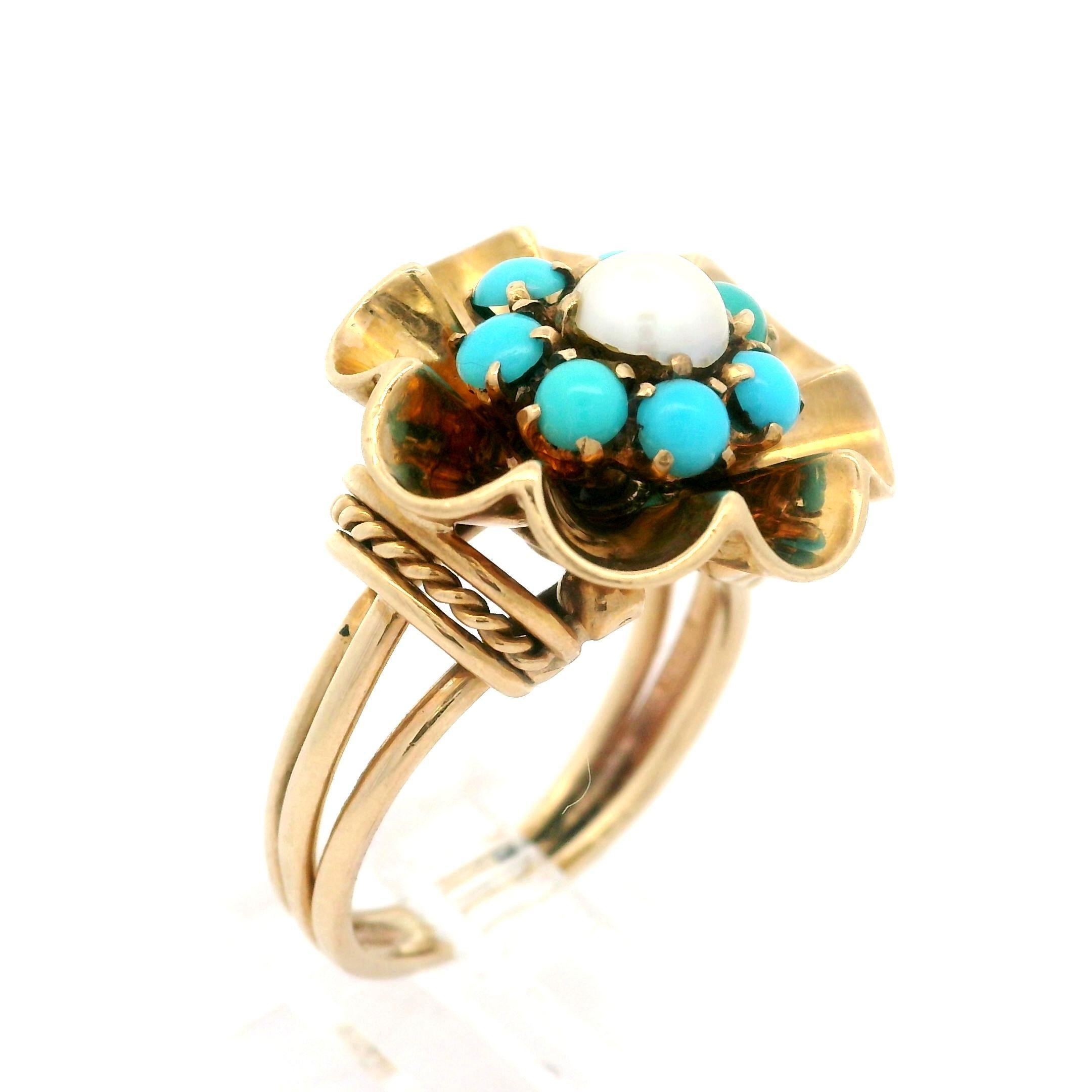 English Handmade Yellow Gold Turquoise & Mabe Pearl Flower Wire Work Ring For Sale 2