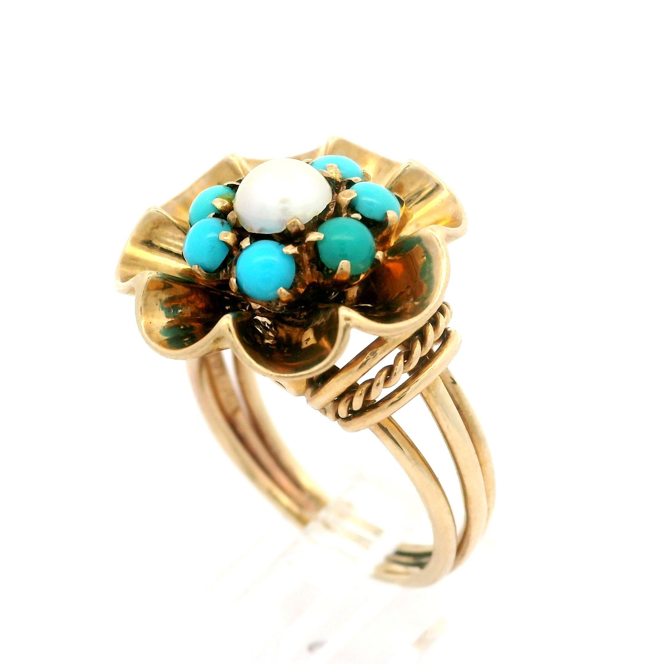 English Handmade Yellow Gold Turquoise & Mabe Pearl Flower Wire Work Ring For Sale 3