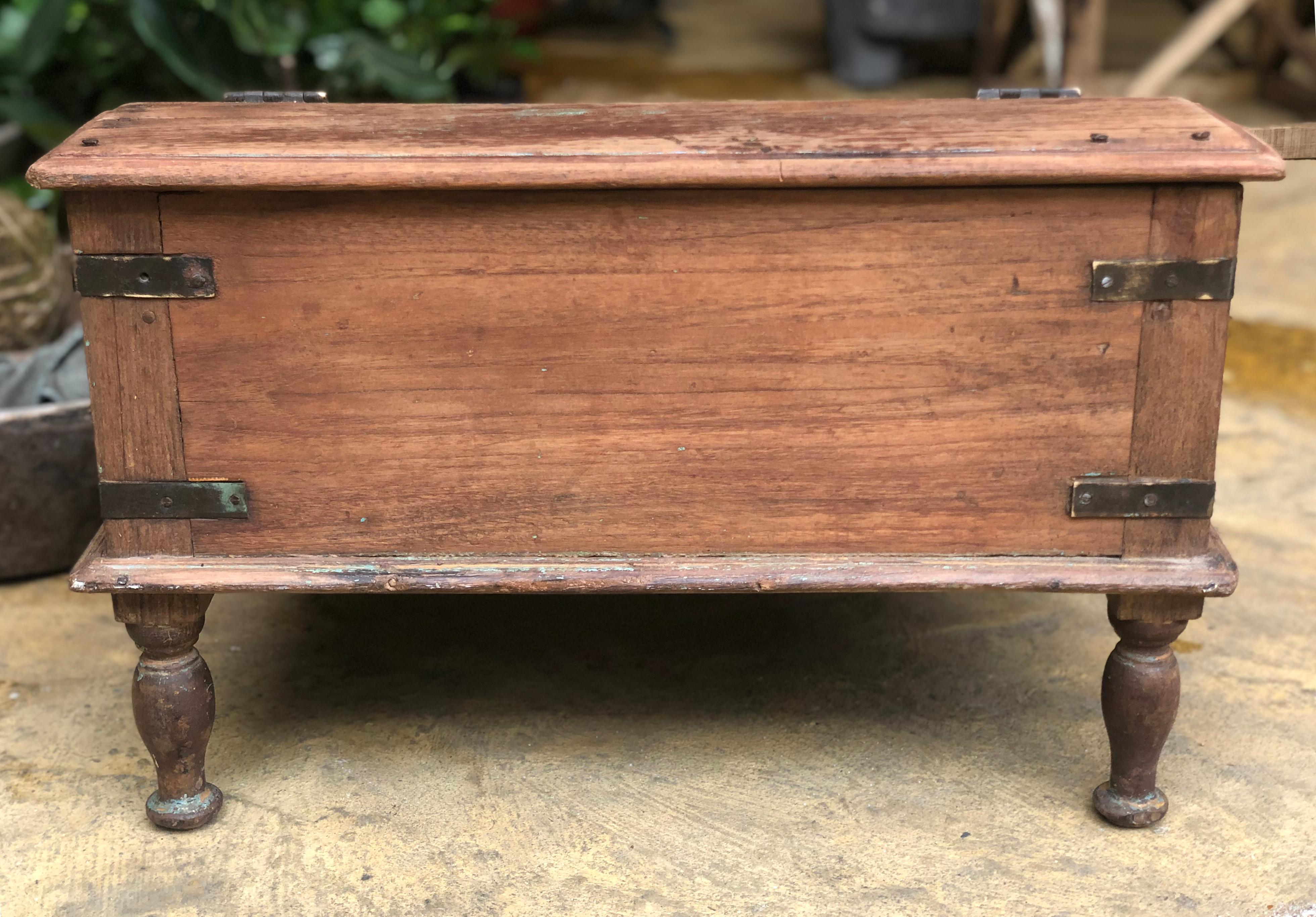 Hand-Crafted English Hard Wood Portable Writing Desk, circa 1850 For Sale