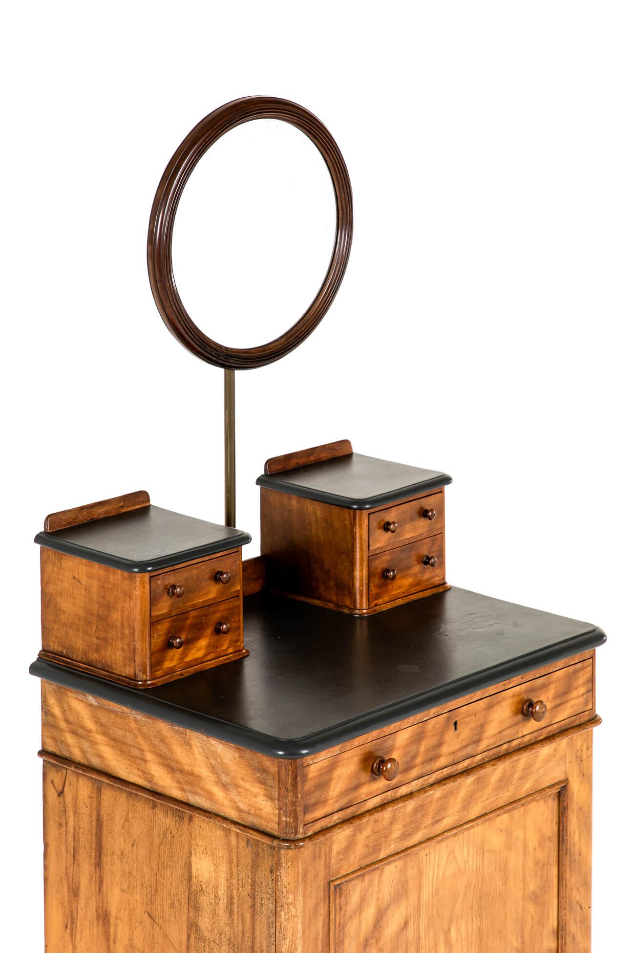 Hand-Crafted English Heal and Son Victorian Gentleman's Dressing Stand