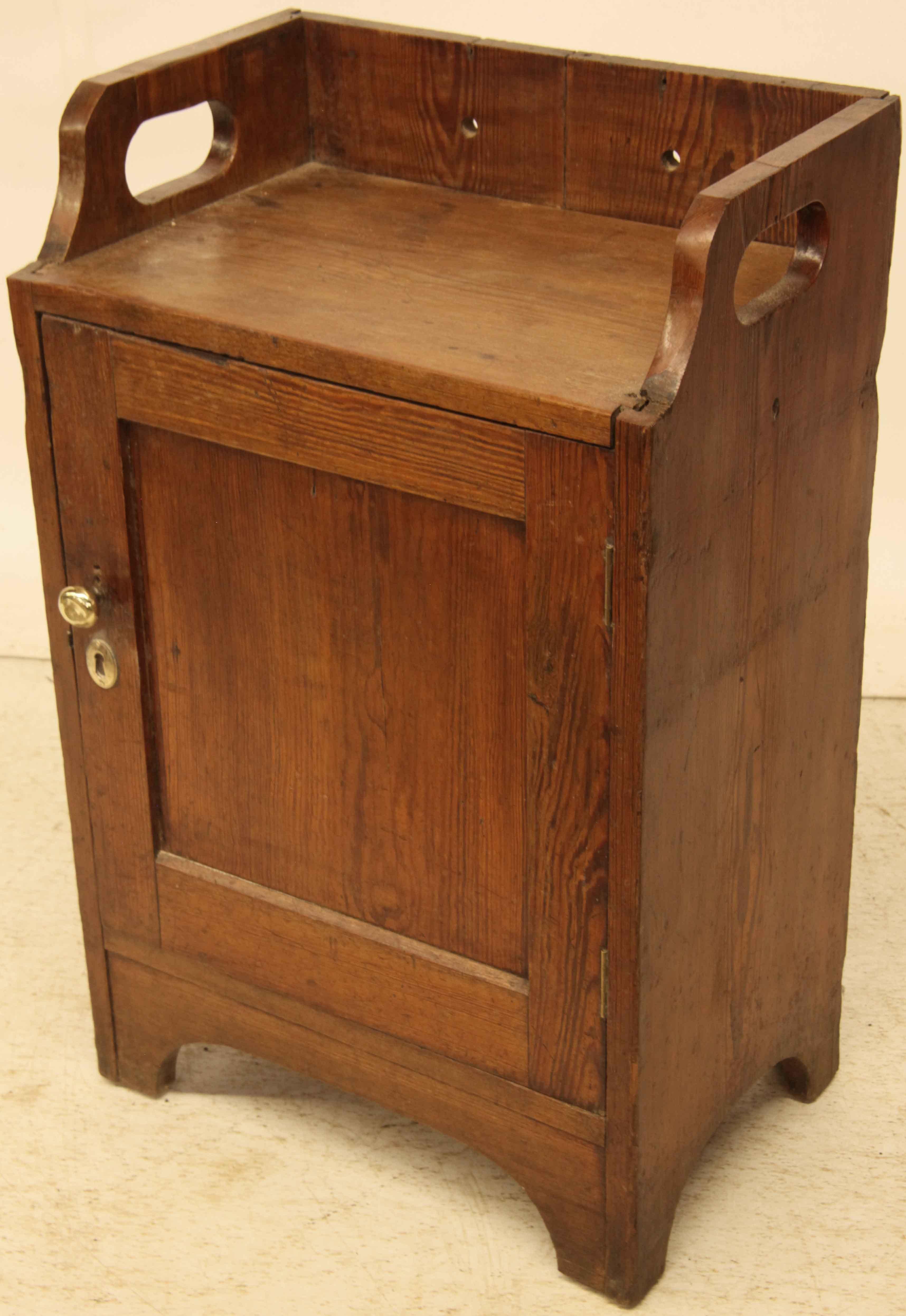 Late 19th Century English Heart Pine Cupboard For Sale