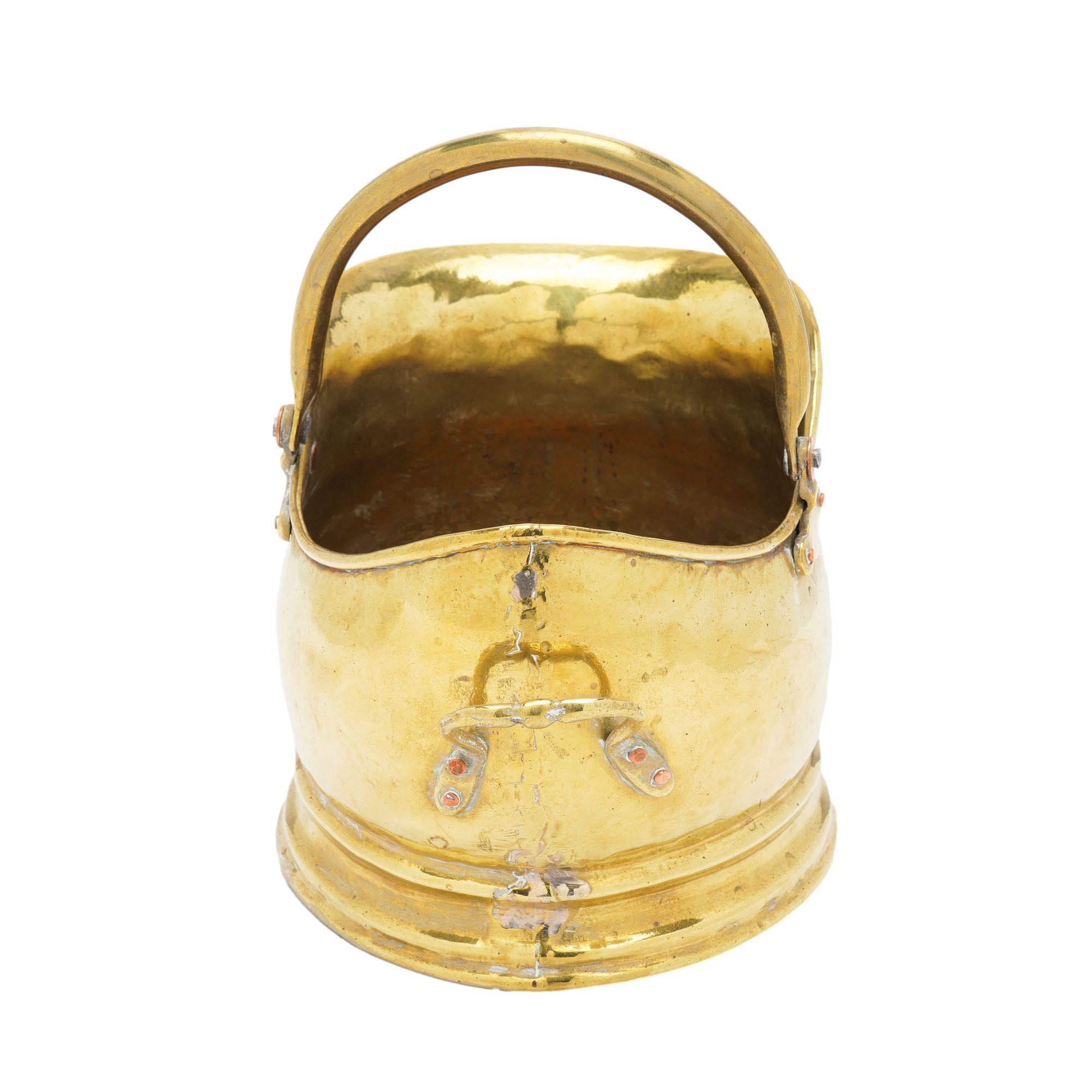 Casco inglese in ottone per carbone, 1800 in vendita 3