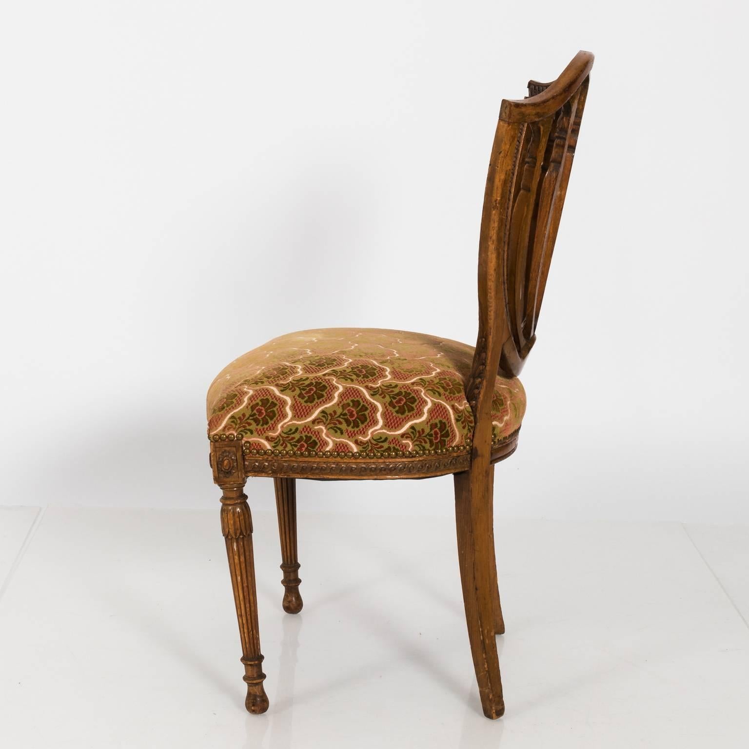 Walnut English Hepplewhite Chair, circa 1910 For Sale