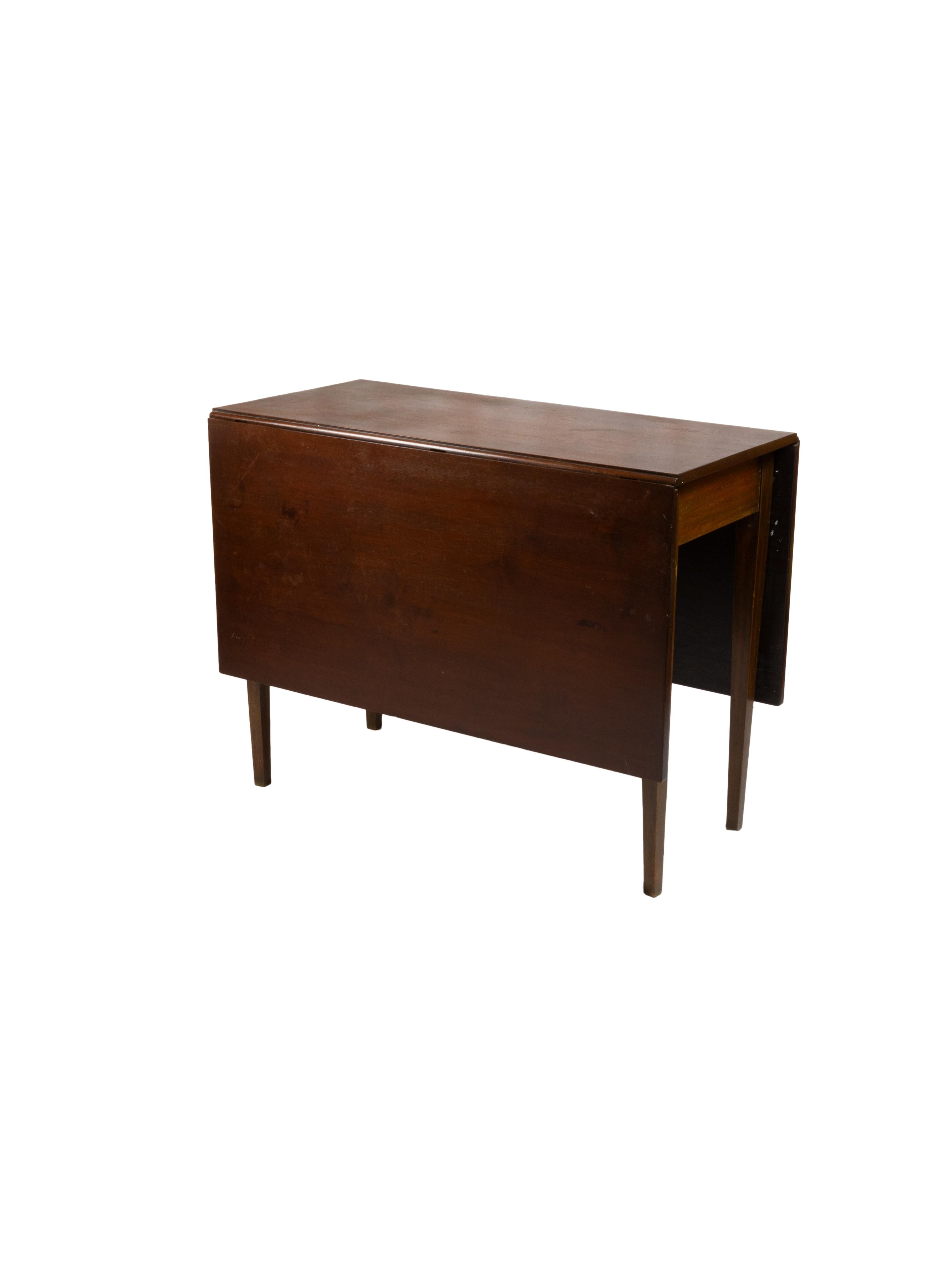 Bois Table à abattant en Hepplewhite, 19e siècle en vente