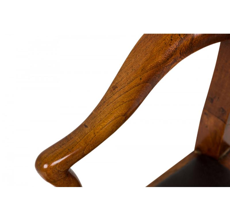 Sillón inglés Hepplewhite Elm Wood Leather Seat Commode en venta 3