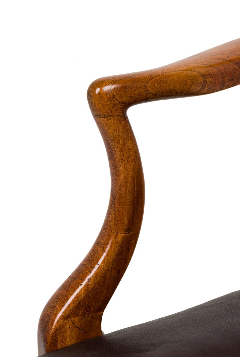 Sillón inglés Hepplewhite Elm Wood Leather Seat Commode en venta 1