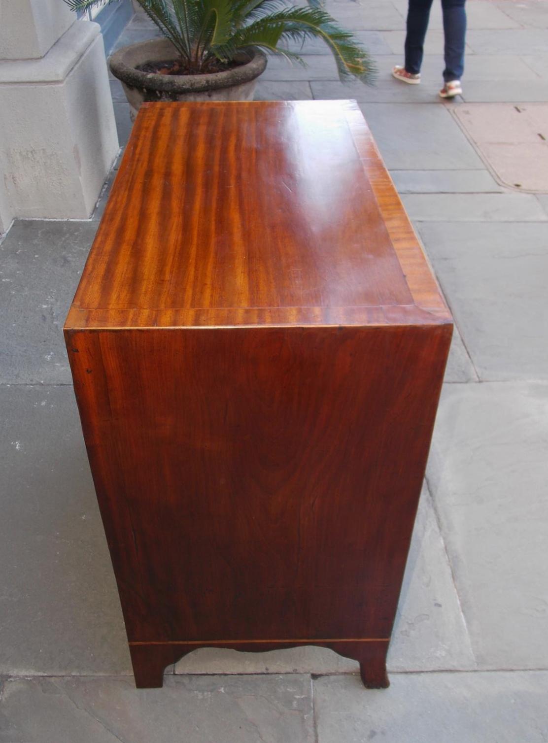 English Hepplewhite Mahogany Diminutive Inlaid Chest of Drawers, Circa 1780 In Excellent Condition For Sale In Hollywood, SC