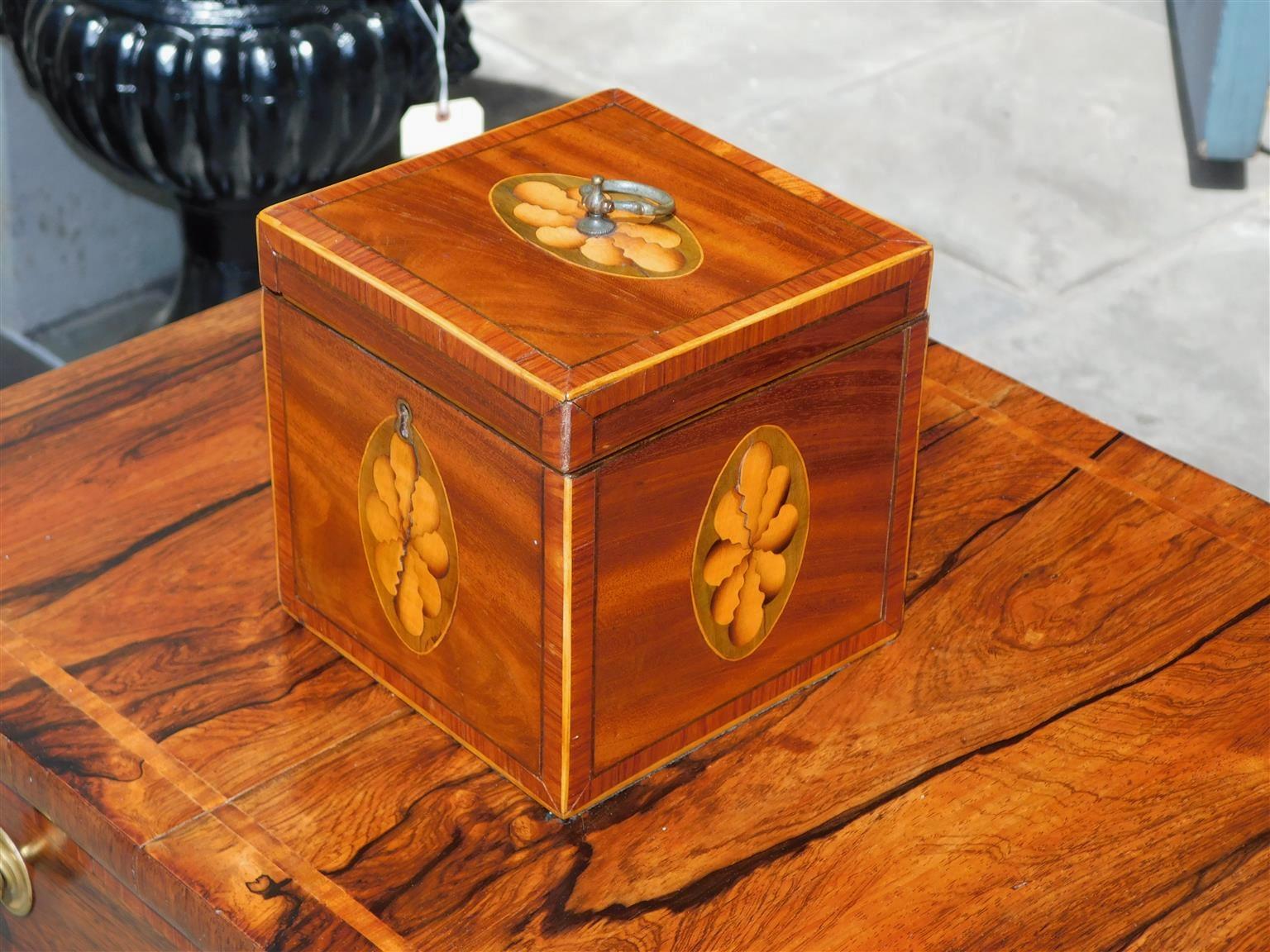 English Hepplewhite Mahogany Satinwood Patera Inlaid Hinged Tea Caddy, C. 1780 In Excellent Condition In Hollywood, SC