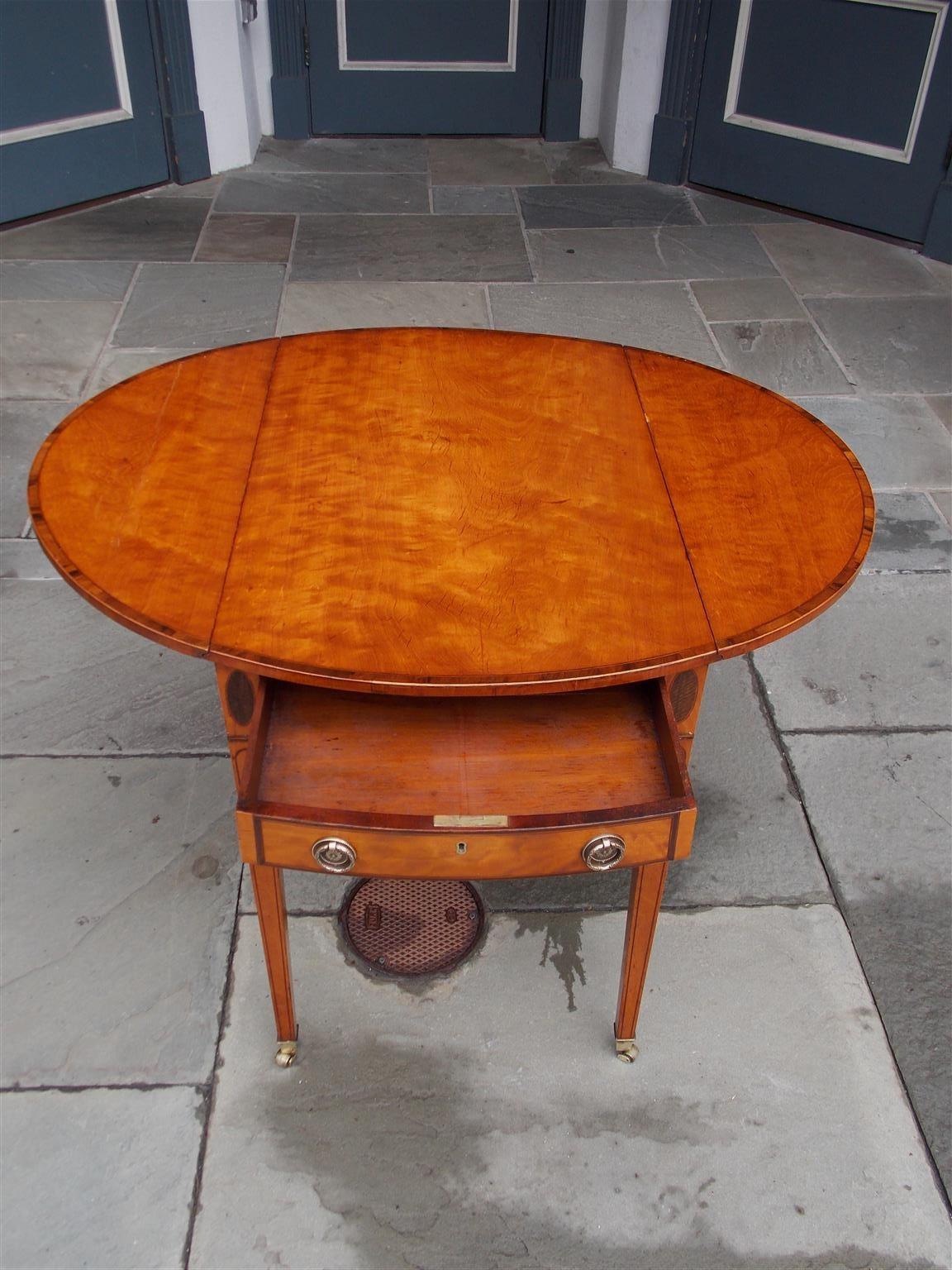English Hepplewhite Oval Satinwood and Ebony Inlaid Pembroke Table, Circa 1790 For Sale 3