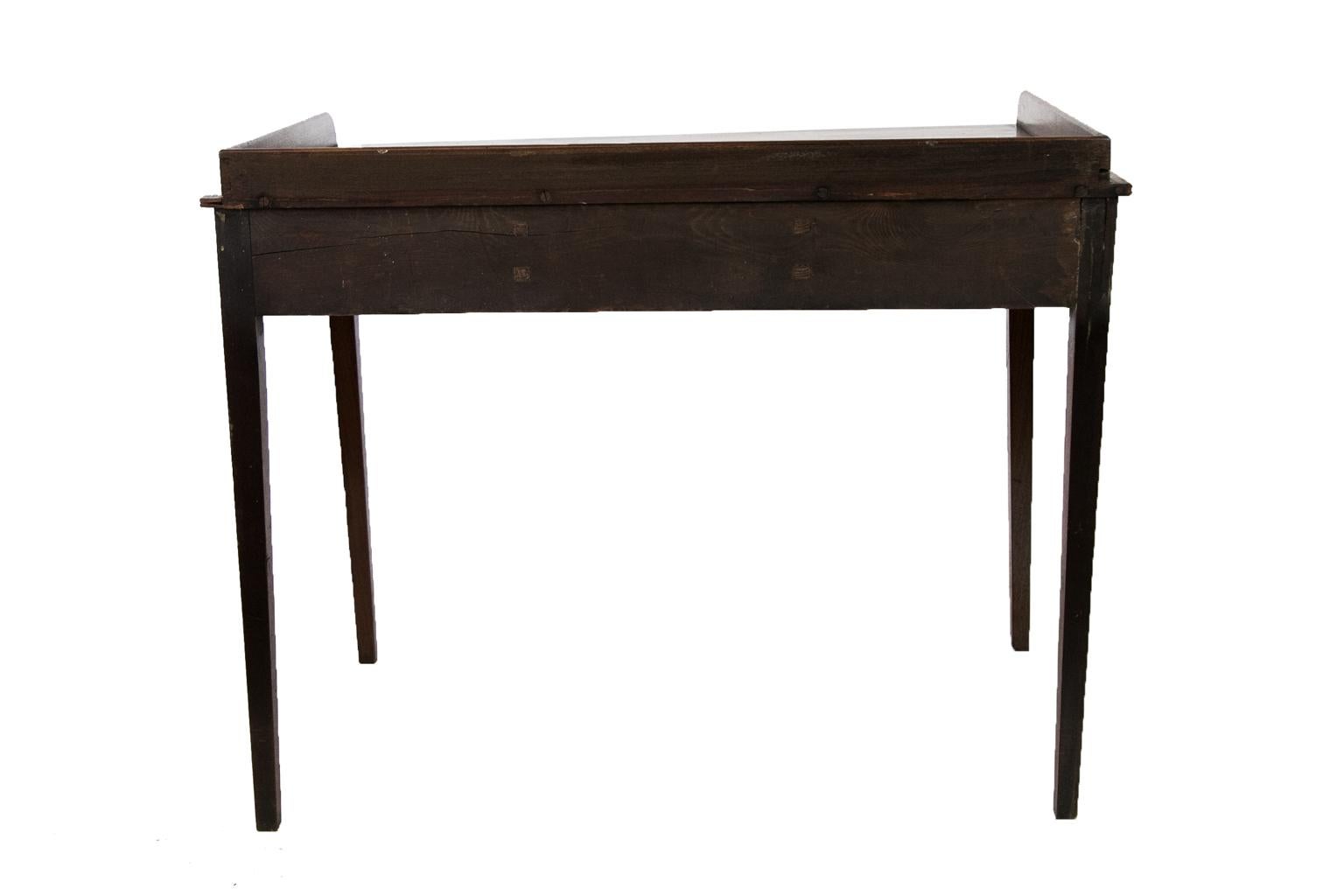 English Hepplewhite Serving Table For Sale 1