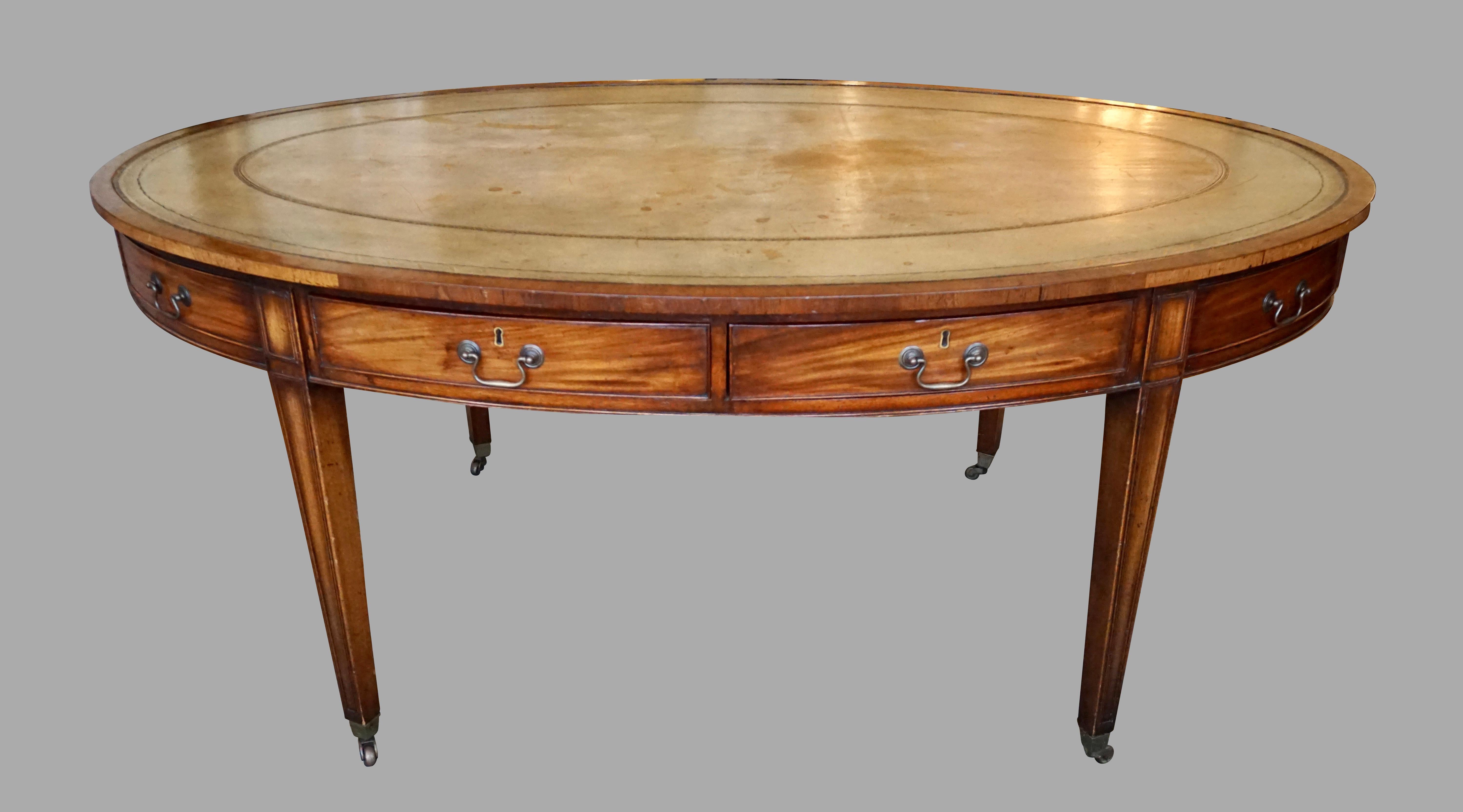 English Hepplewhite Style Mahogany Oval Writing Table with Leather Top In Good Condition For Sale In San Francisco, CA