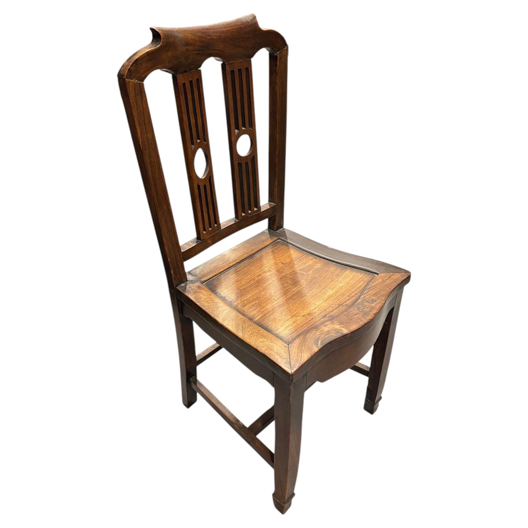 English Hepplewhite Walnut Pierced Splats Harp Side Chair For Sale