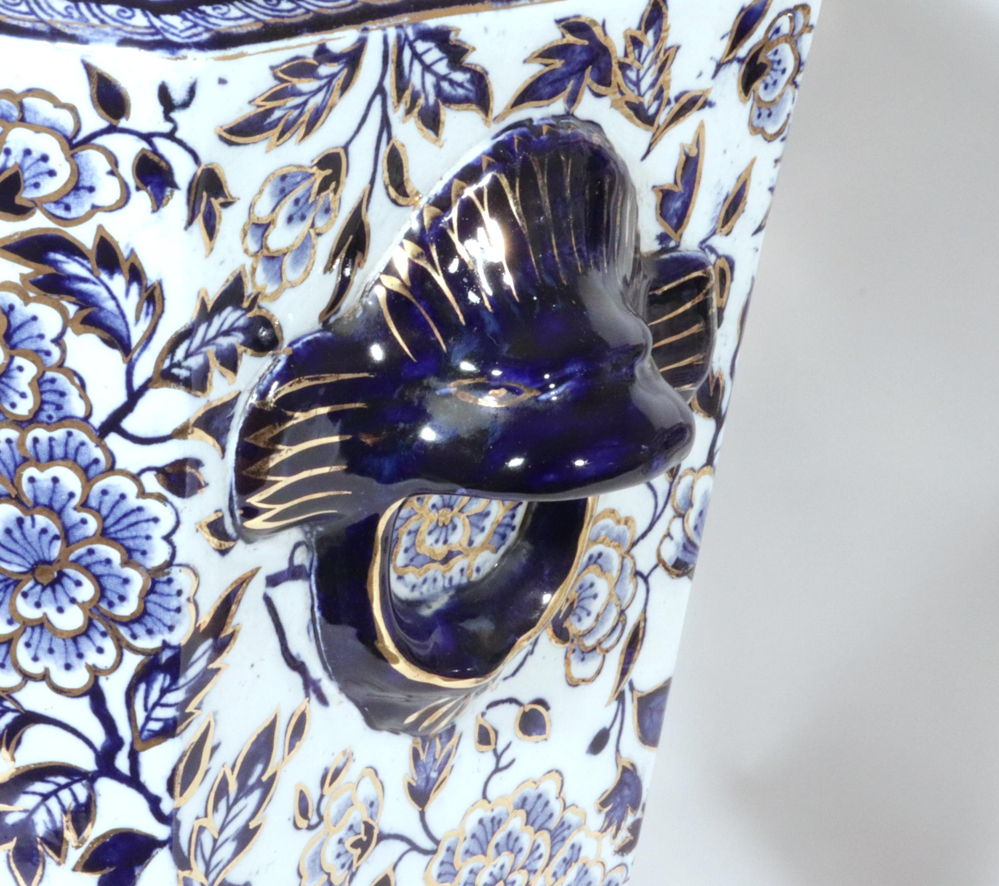 Vases et couvercles hexagonaux anglais en pierre de fer  Mason's Ironstone ou Ashworth en vente 5