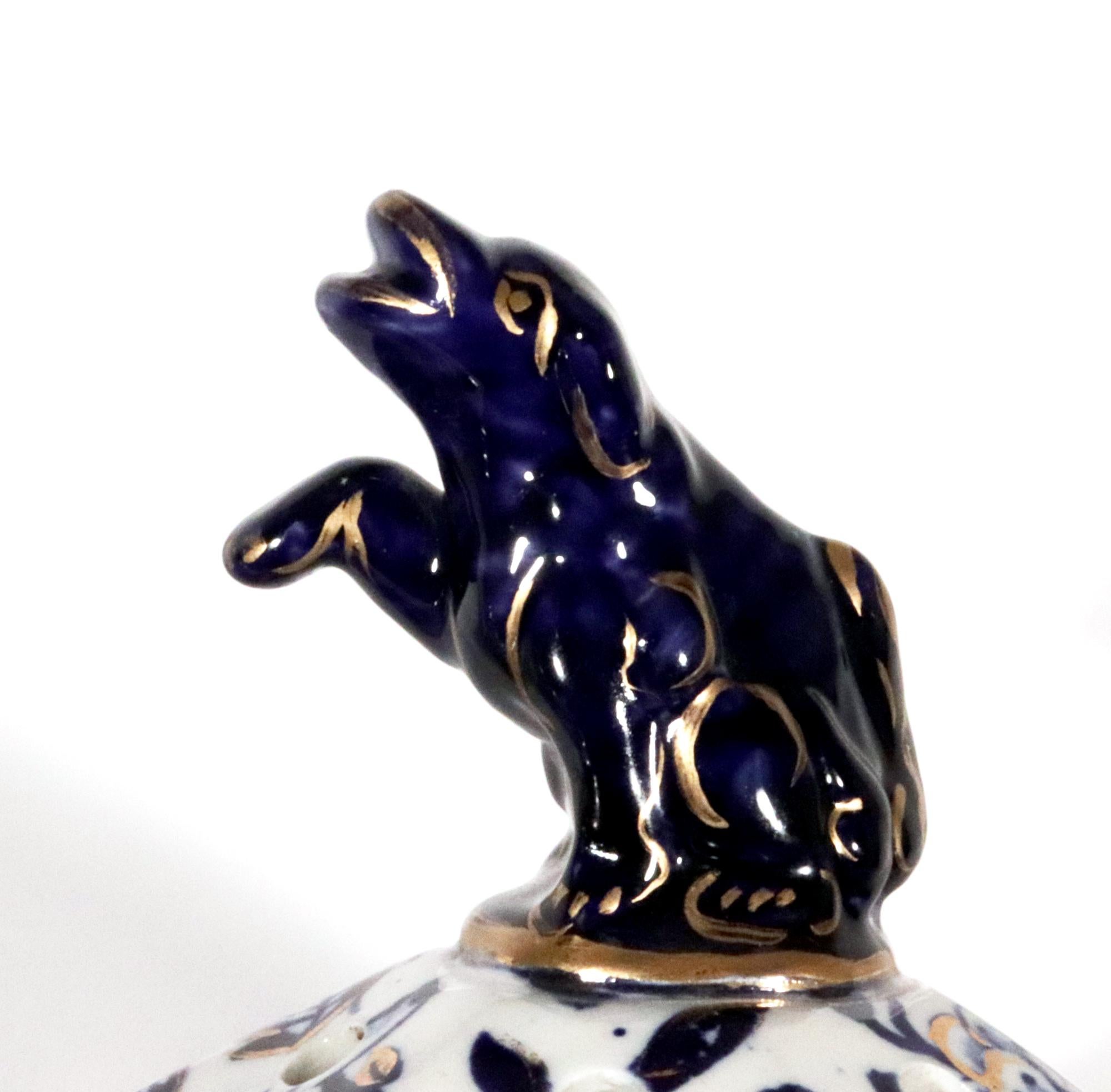 Vases et couvercles hexagonaux anglais en pierre de fer  Mason's Ironstone ou Ashworth en vente 7