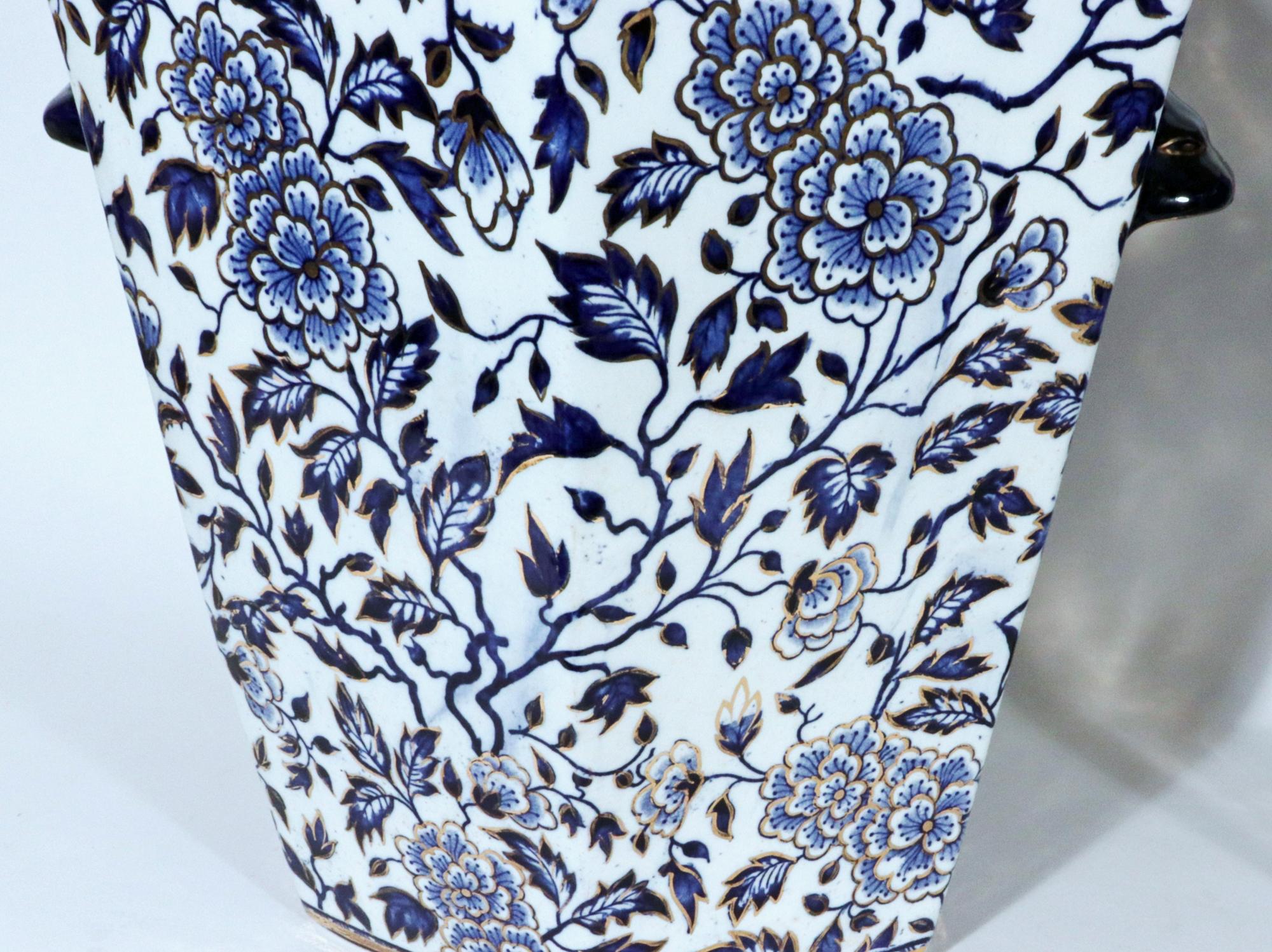 Poteries Vases et couvercles hexagonaux anglais en pierre de fer  Mason's Ironstone ou Ashworth en vente