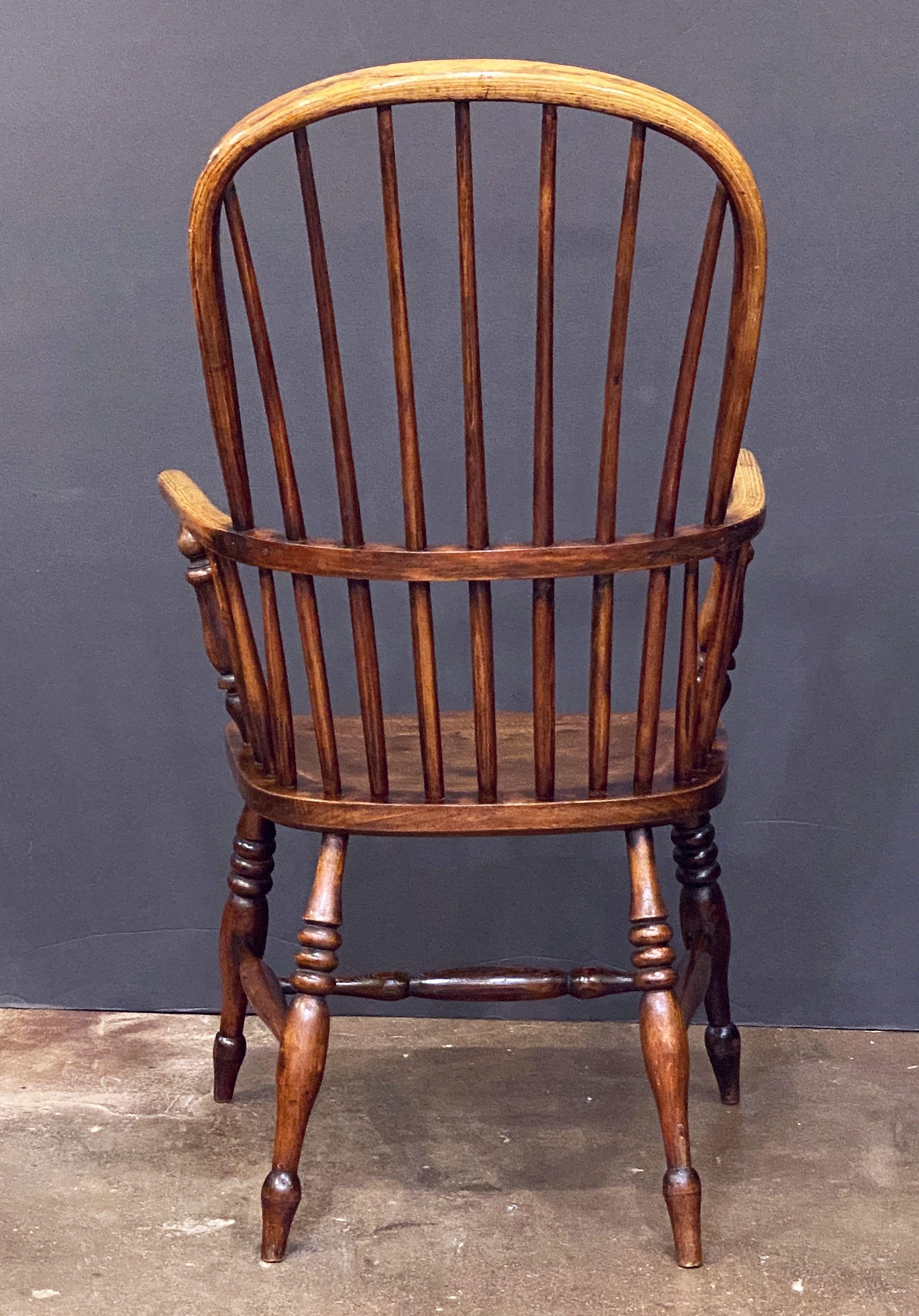 English High Back Windsor Armchair of Elm from the Georgian Era For Sale 5