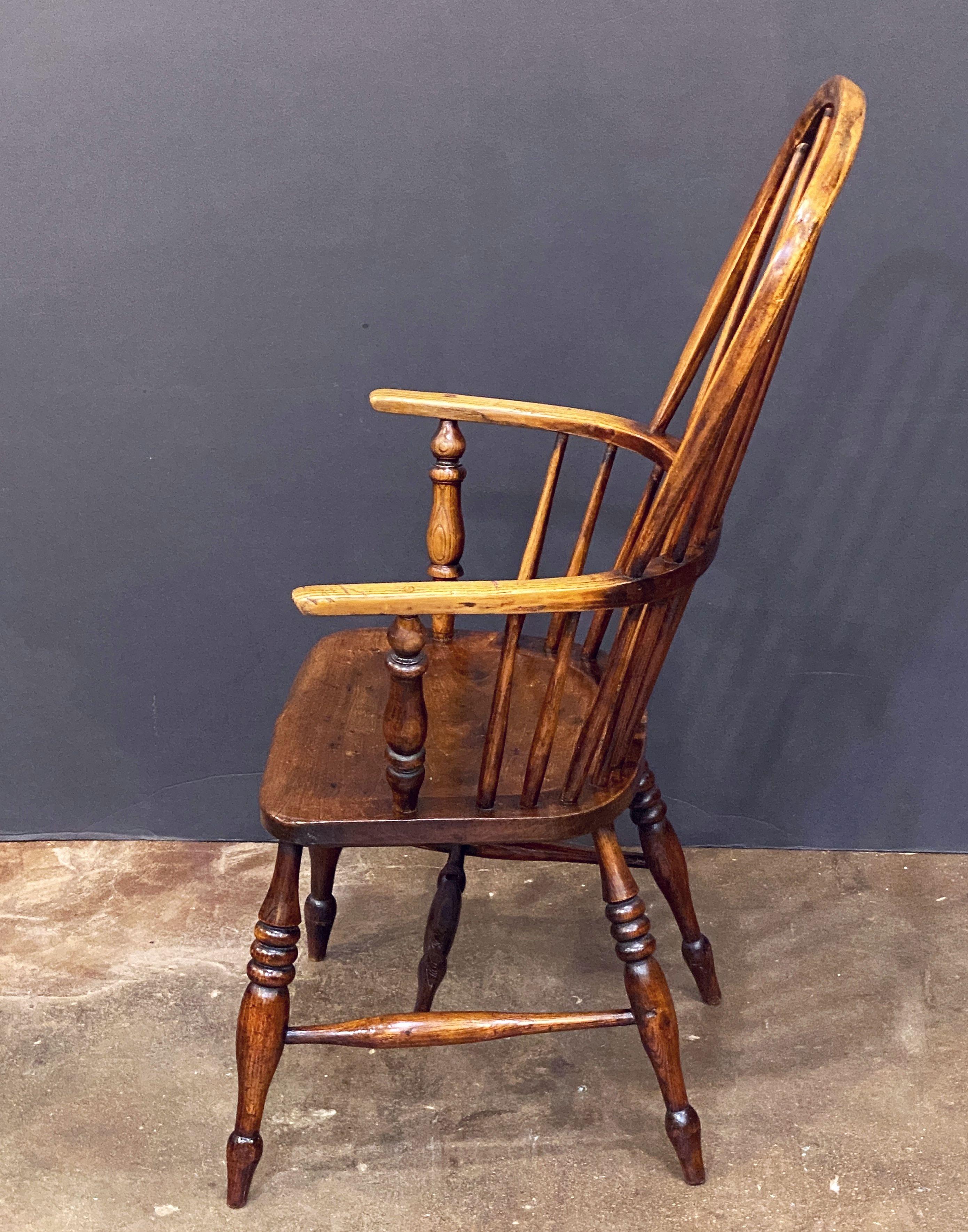 English High Back Windsor Armchair of Elm from the Georgian Era For Sale 6