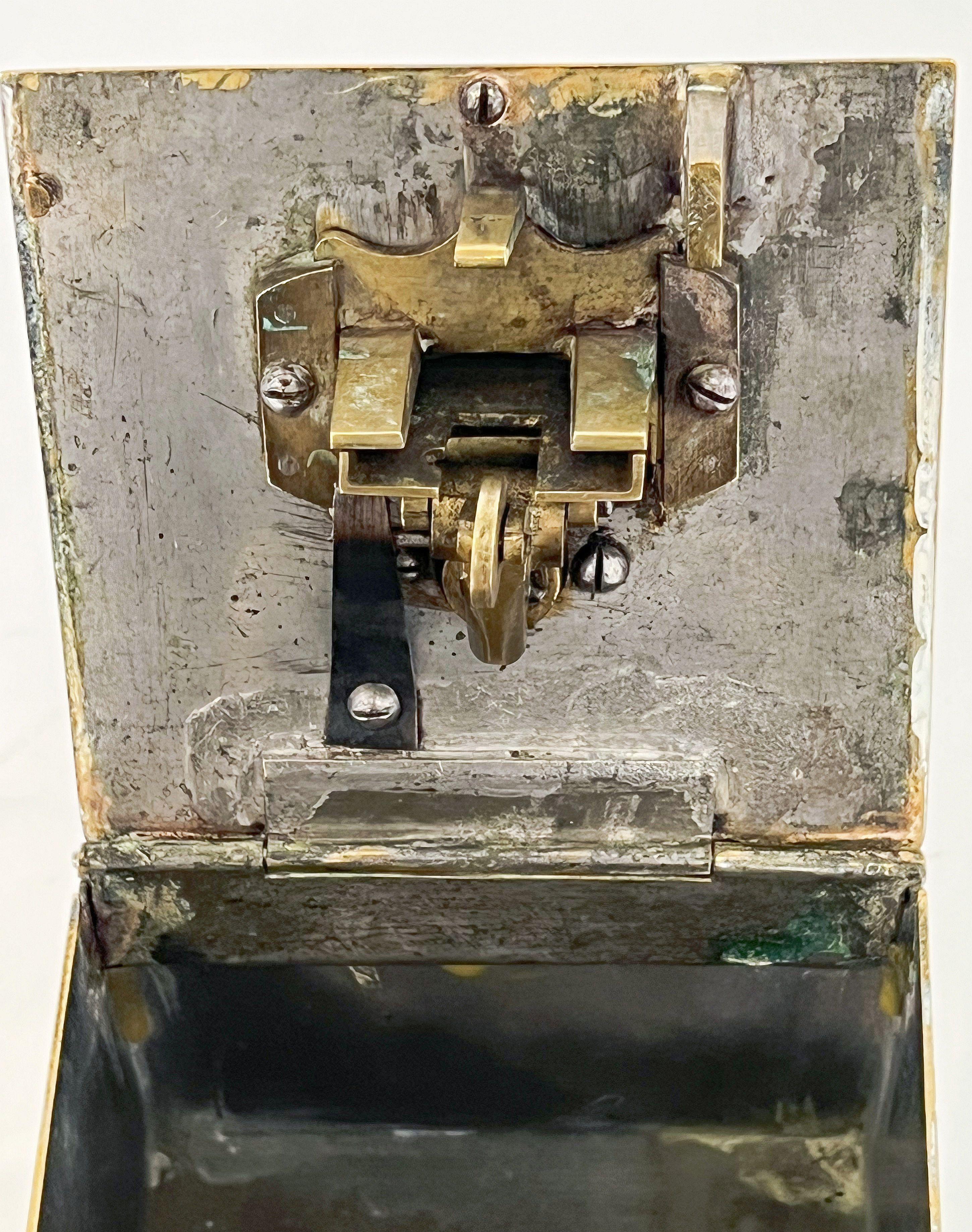 English Honesty Box or Dispenser of Brass from the Georgian Era For Sale 4