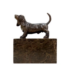 "English Hound", Basset Hound Figurine