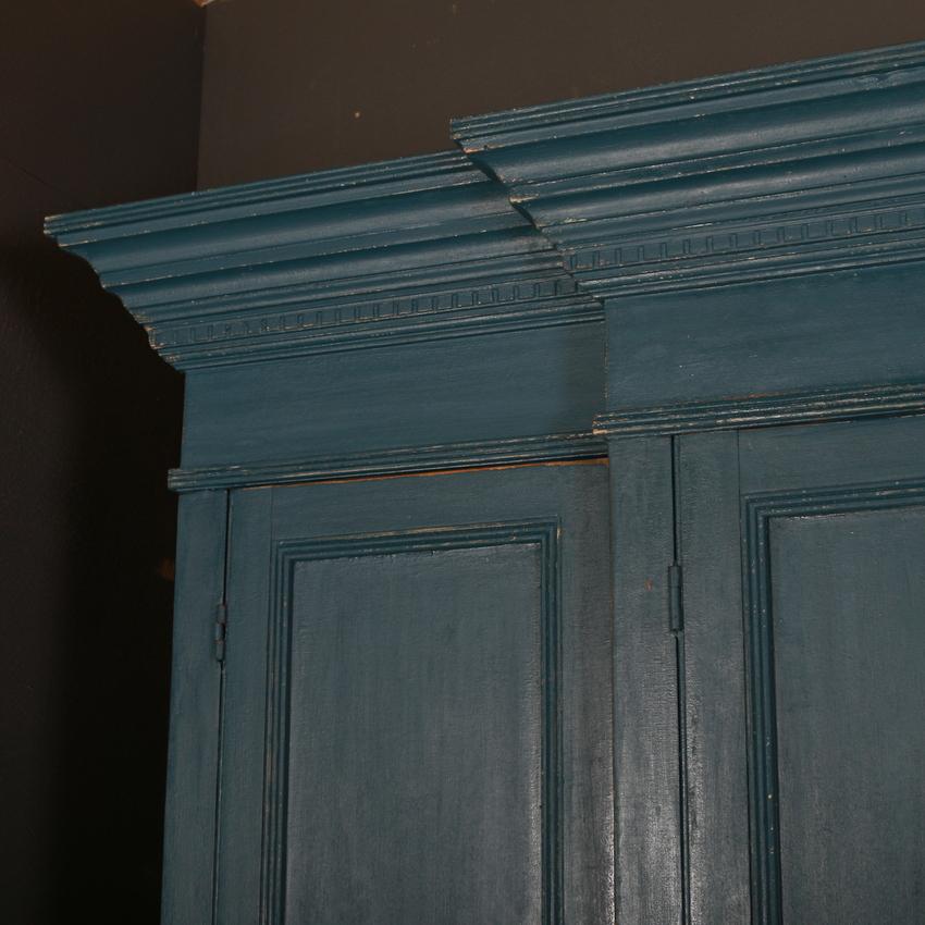 Good 19th century breakfront painted houskeepers linen cupboard. 1840

   

Dimensions
80.5 inches (204 cms) wide
22 inches (56 cms) deep
87.5 inches (222 cms) high.