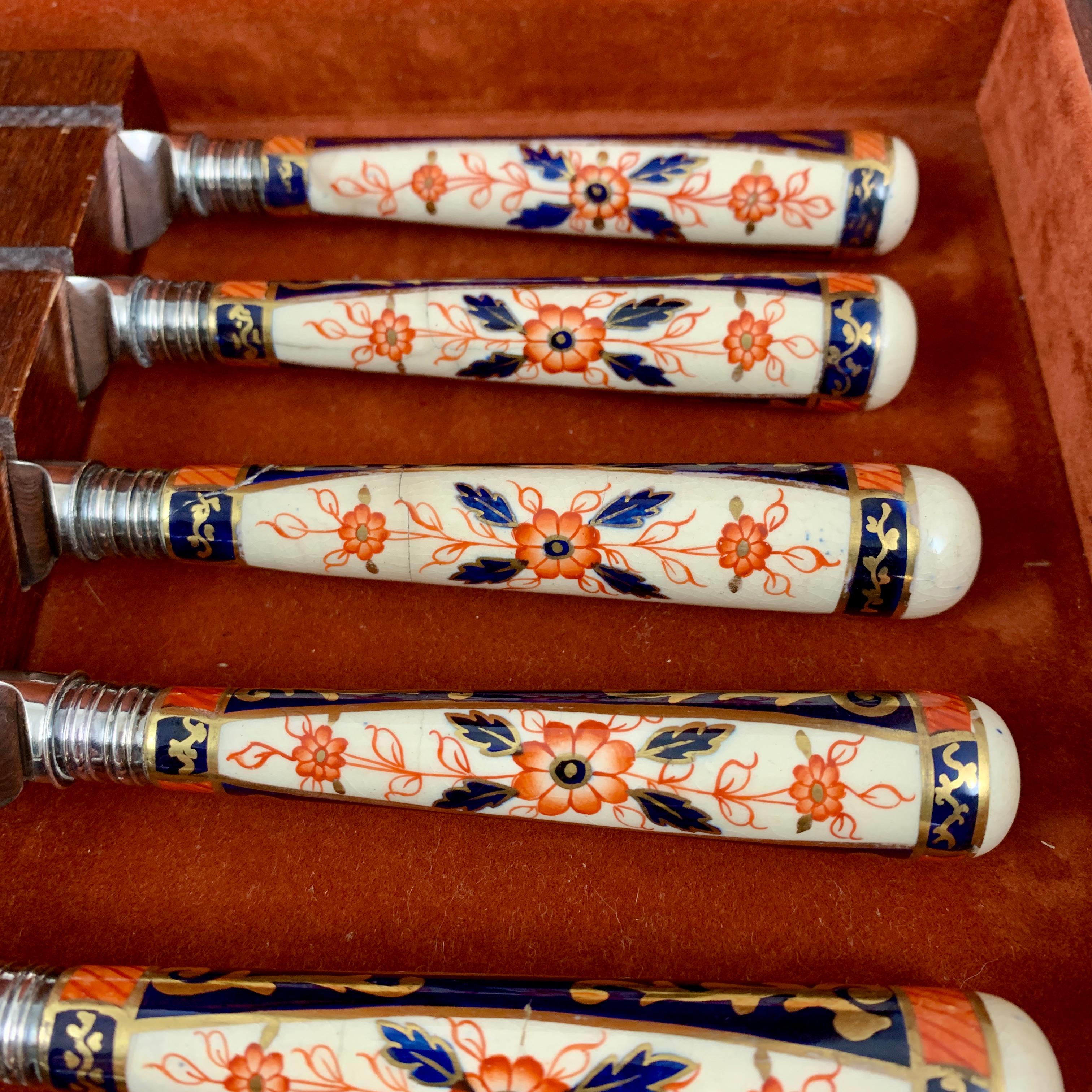 English Imari Style Porcelain Handled Silver Table Knives, a Cased Set of Eight For Sale 2